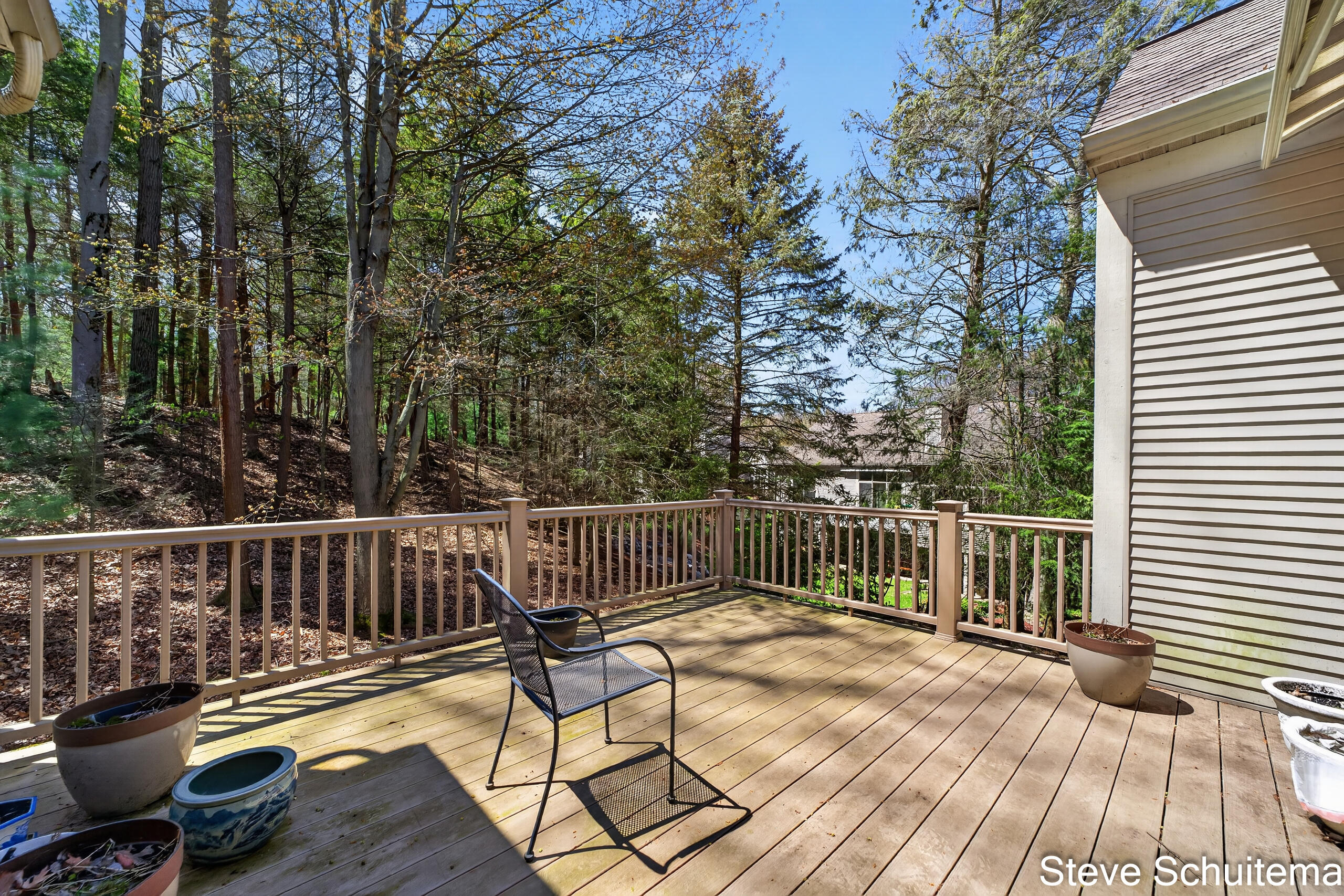 1949 Forest Glen Drive Muskegon MI 49441