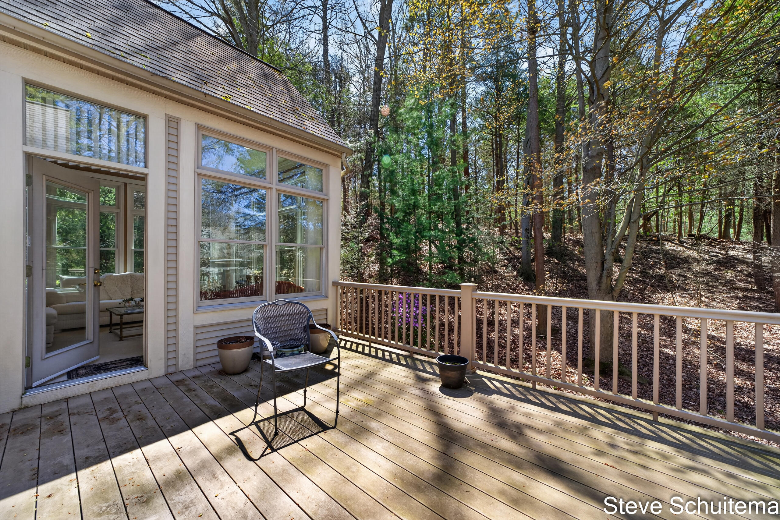 1949 Forest Glen Drive Muskegon MI 49441