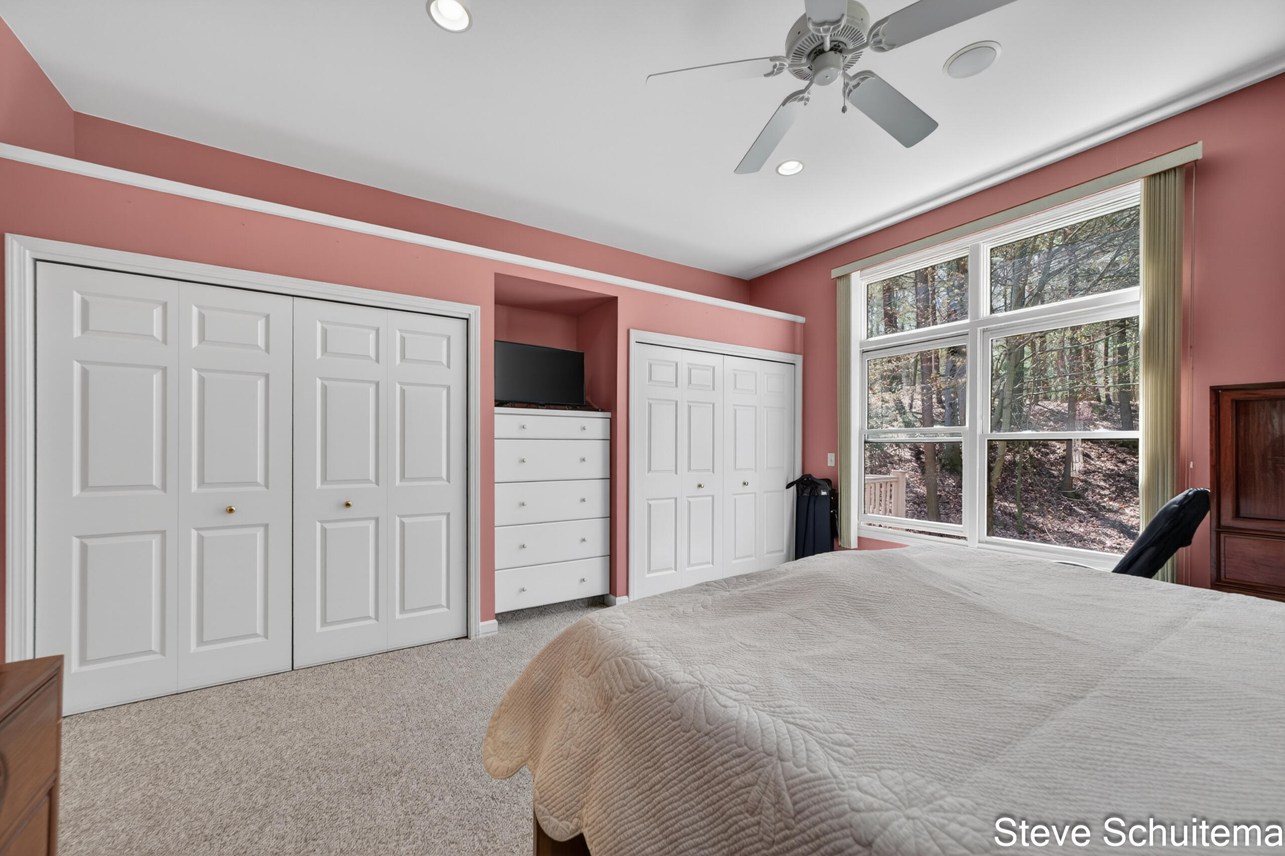 1949 Forest Glen Drive Muskegon MI 49441
