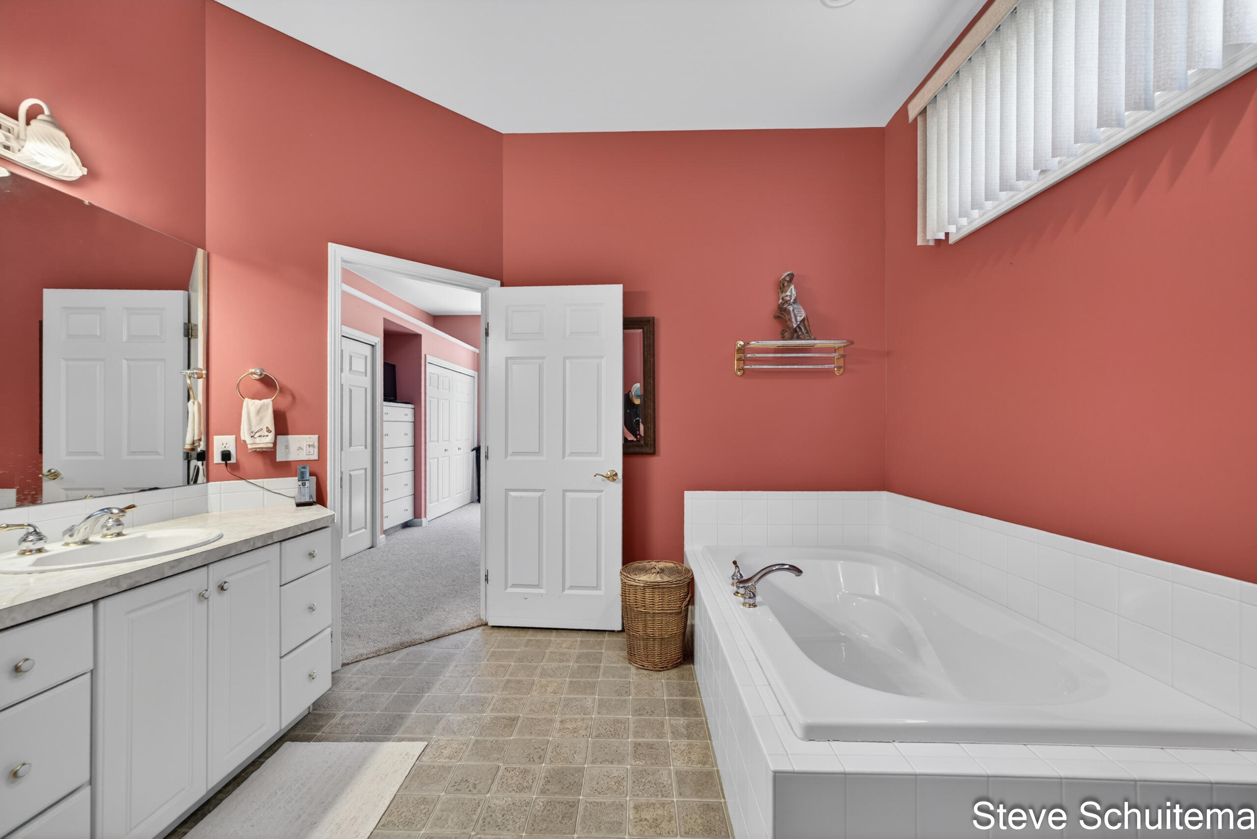 1949 Forest Glen Drive Muskegon MI 49441
