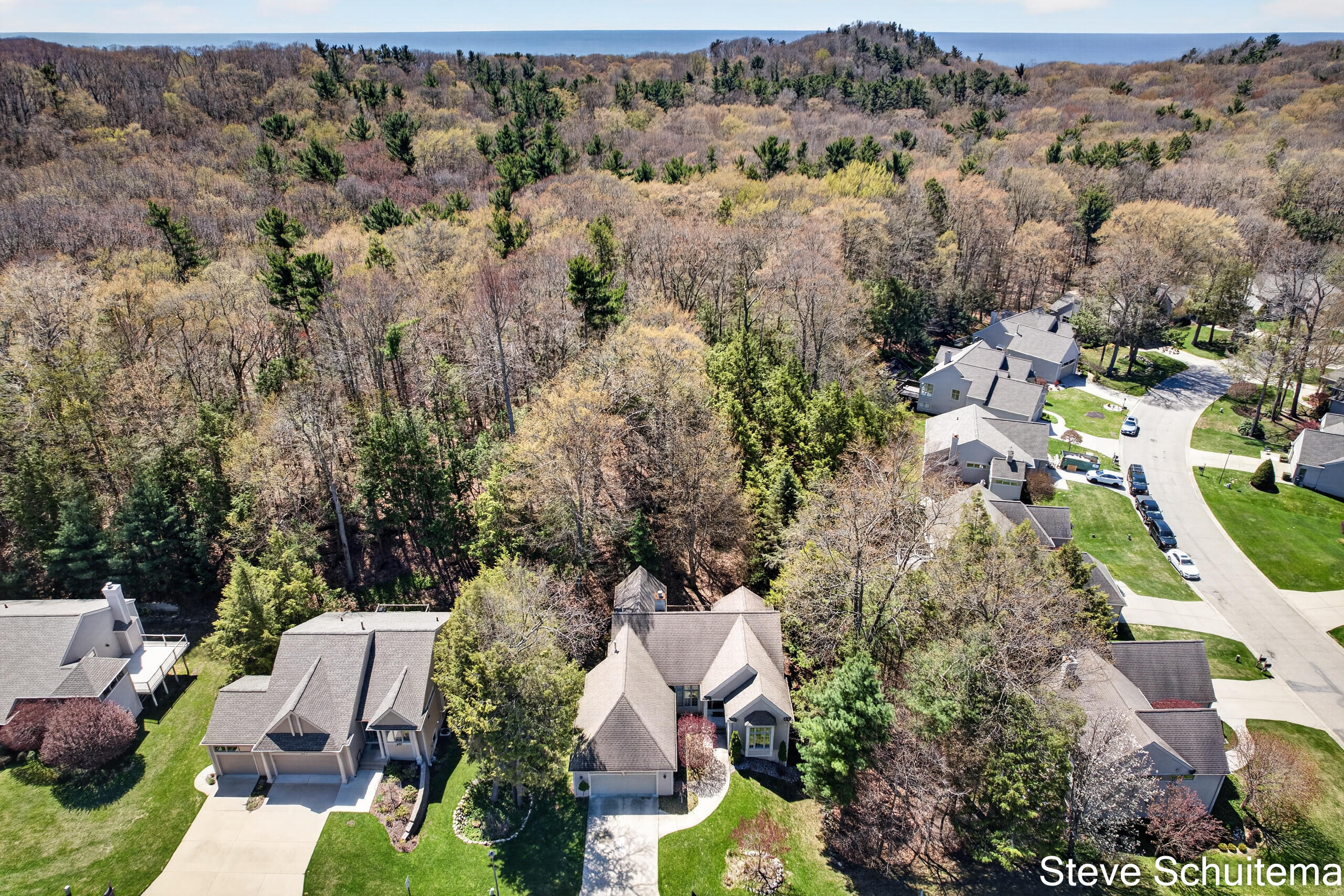 1949 Forest Glen Drive Muskegon MI 49441