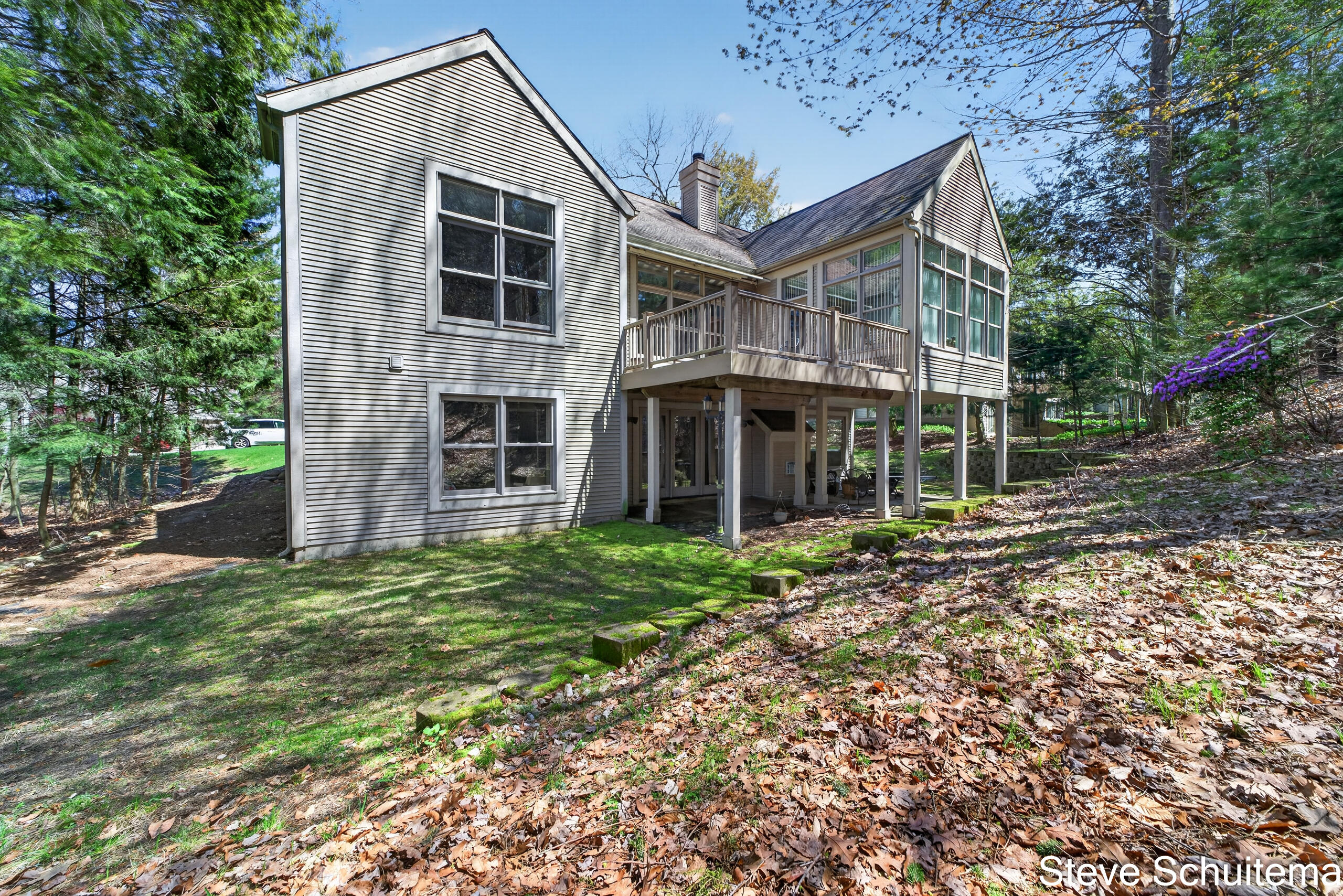 1949 Forest Glen Drive Muskegon MI 49441
