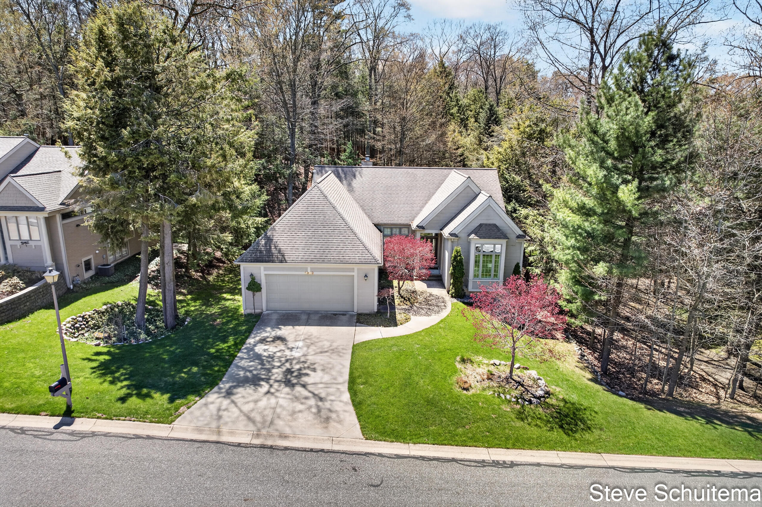 1949 Forest Glen Drive Muskegon MI 49441
