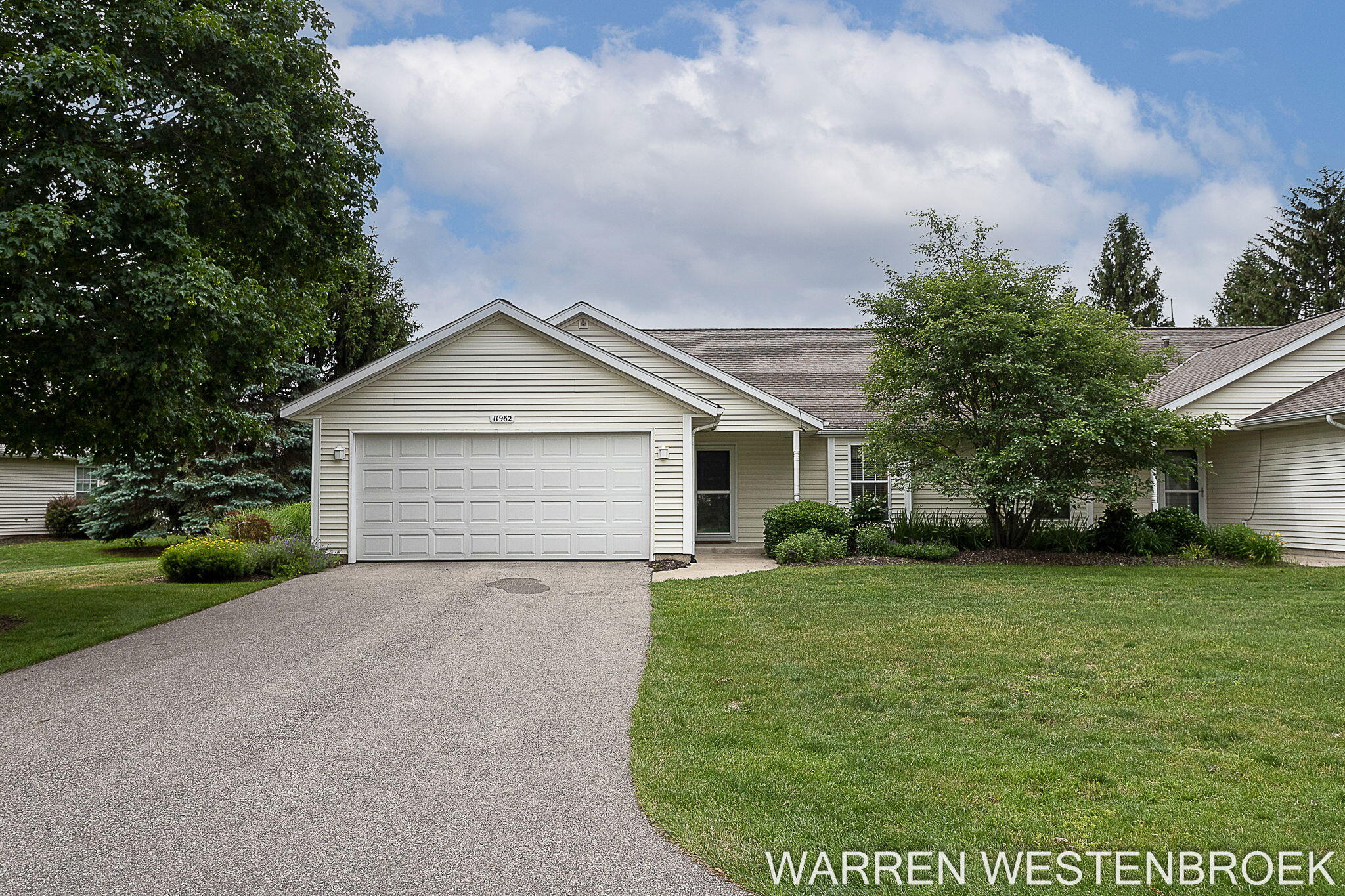 11962 Willow Wood Lane S Holland MI 49424
