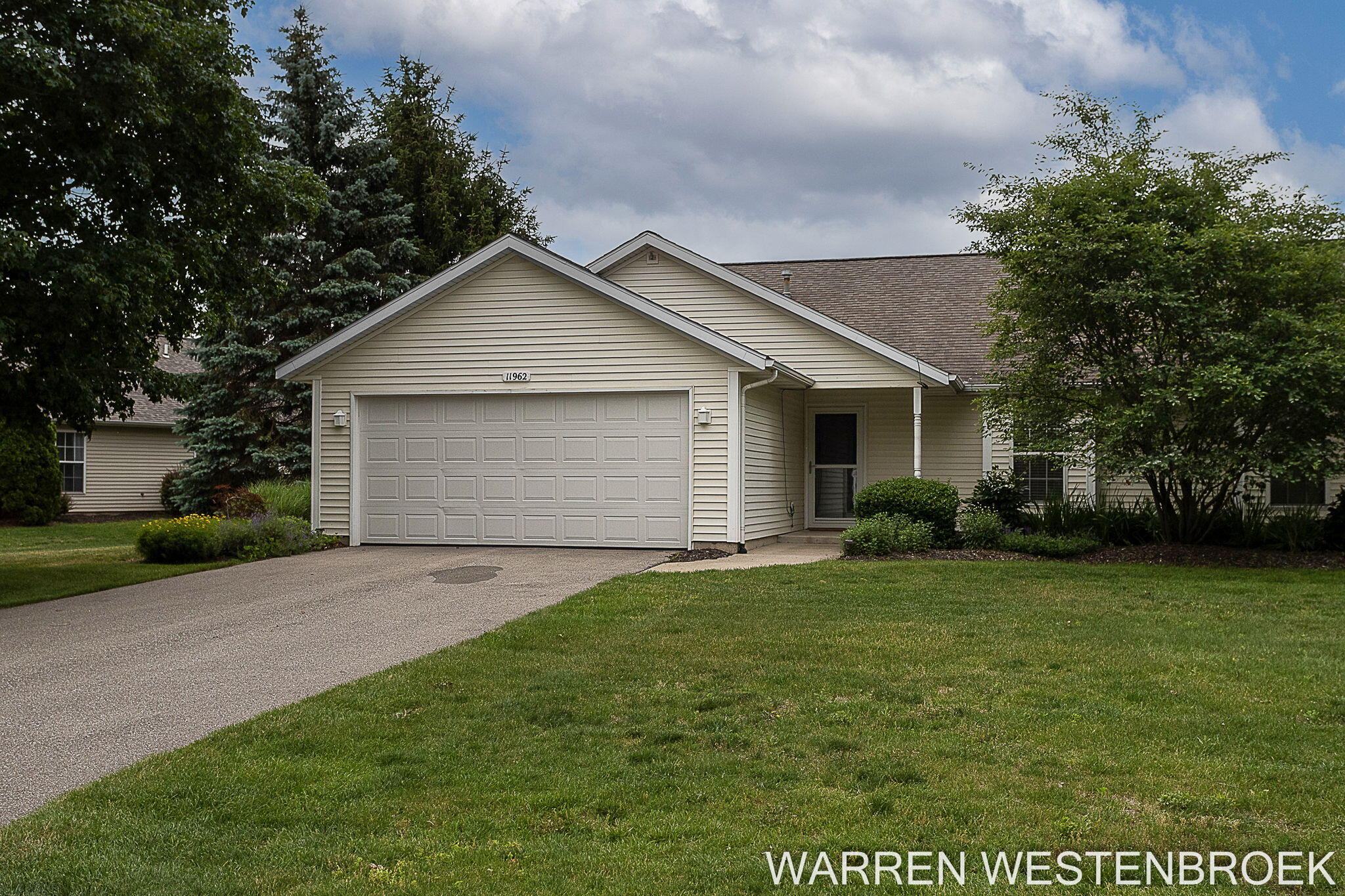 11962 Willow Wood Lane S Holland MI 49424