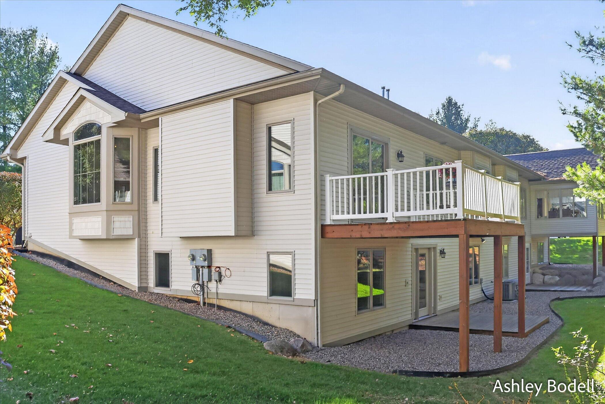 4349 Willow Lane Drive NE Grand Rapids MI 49525
