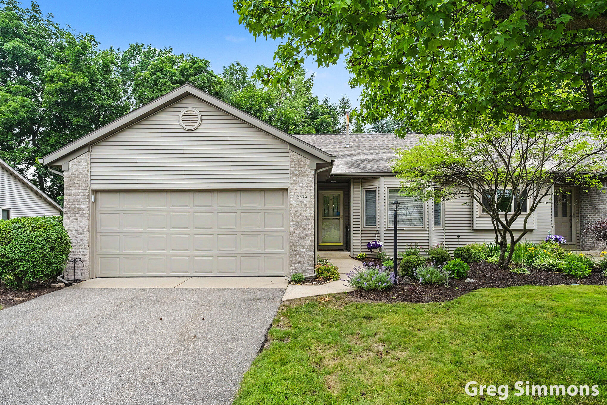 2579 Falcon Pointe Drive NW Grand Rapids MI 49534
