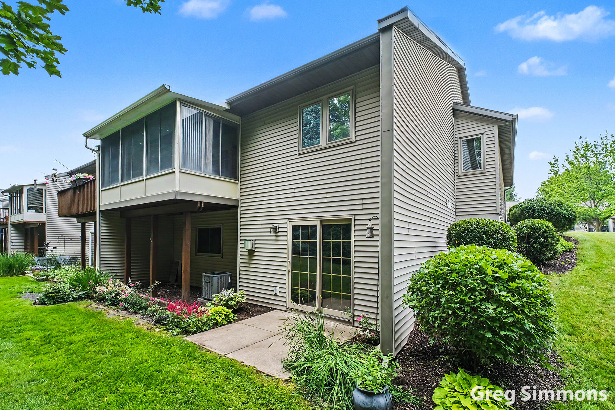 2579 Falcon Pointe Drive NW Grand Rapids MI 49534