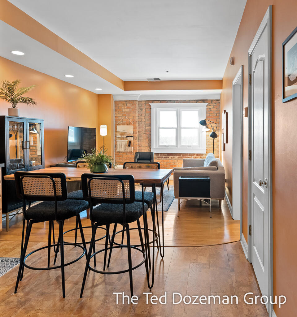 17 W 10th Street Holland MI 49423