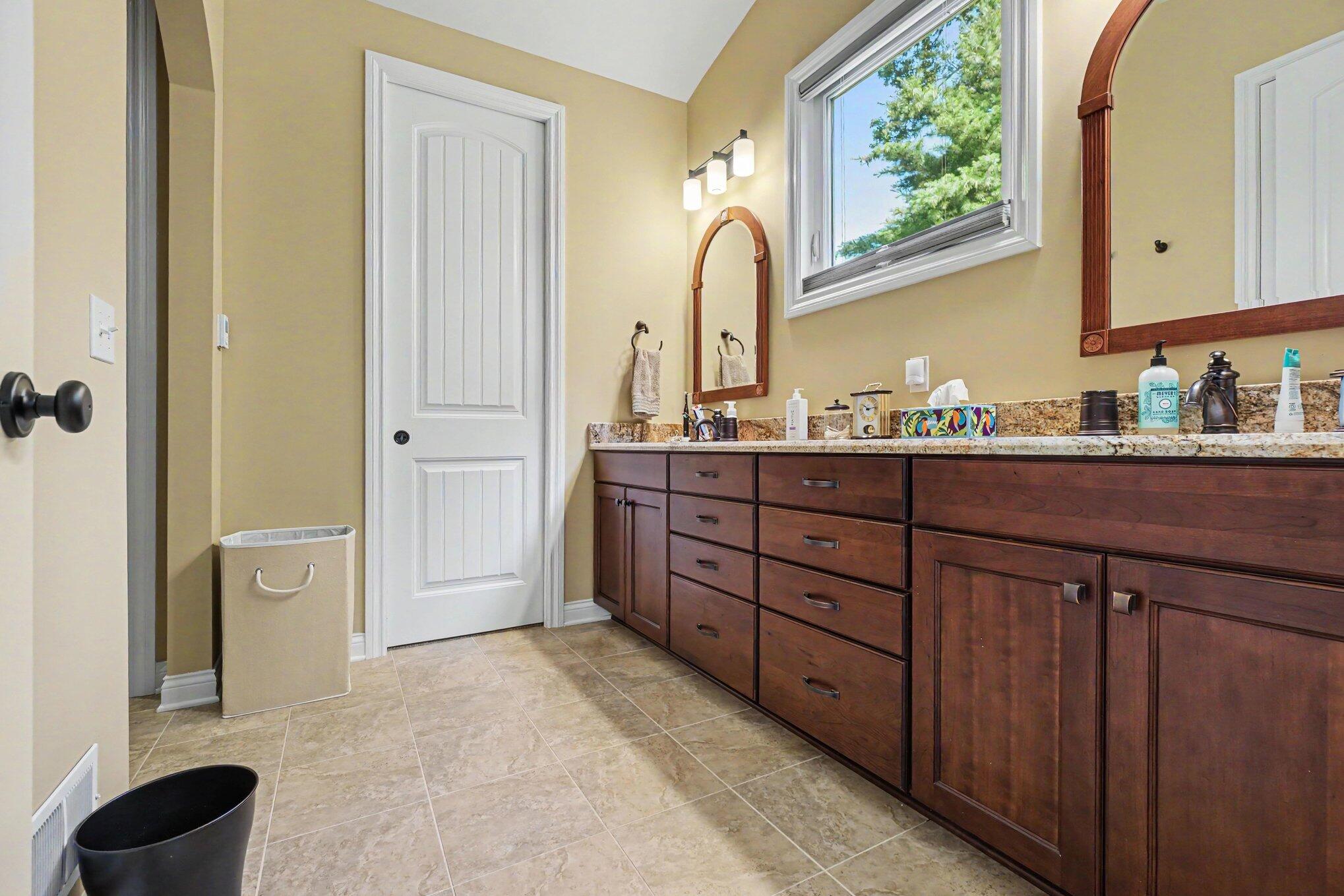 5533 S Red Pine Circle Kalamazoo MI 49009