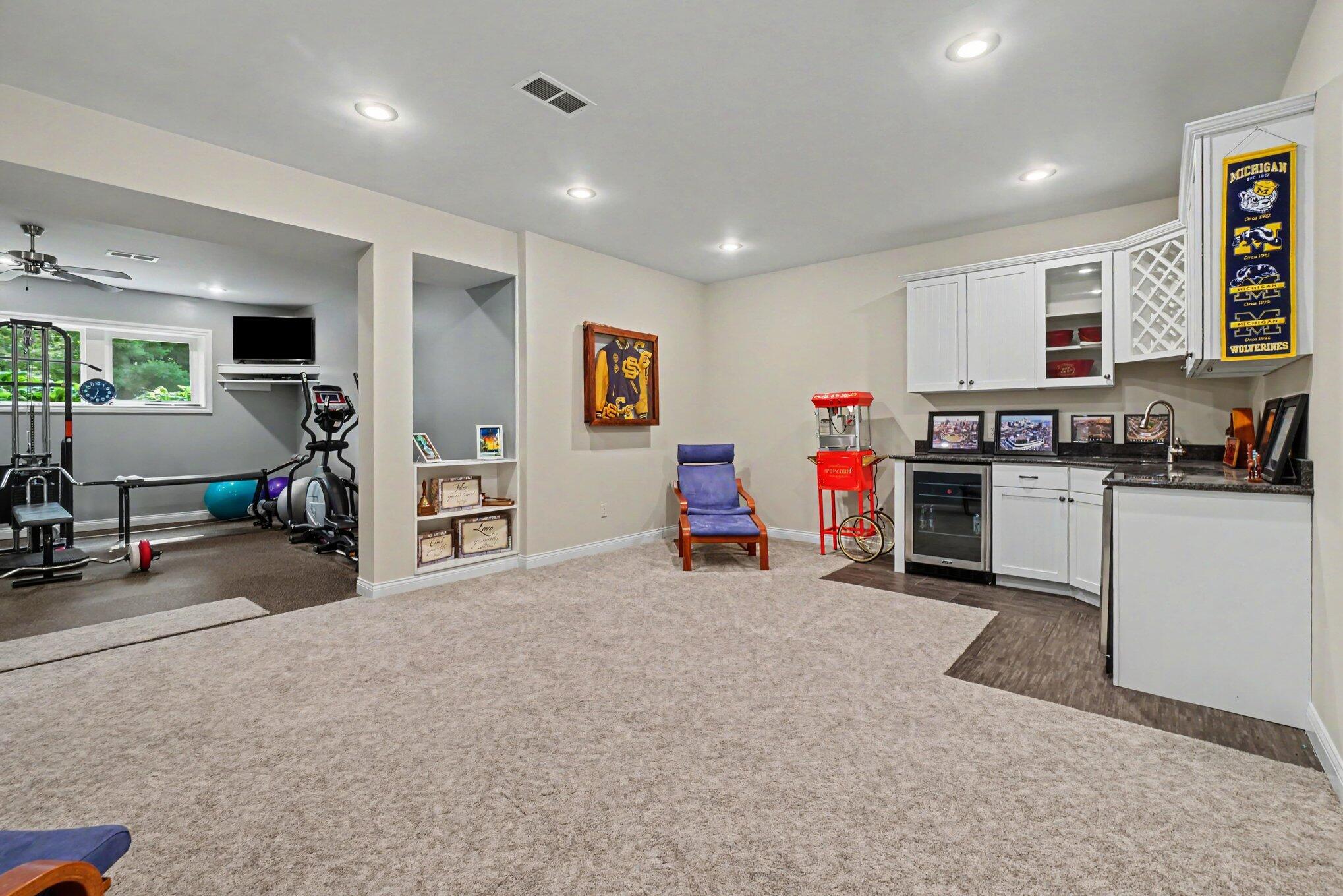 5533 S Red Pine Circle Kalamazoo MI 49009