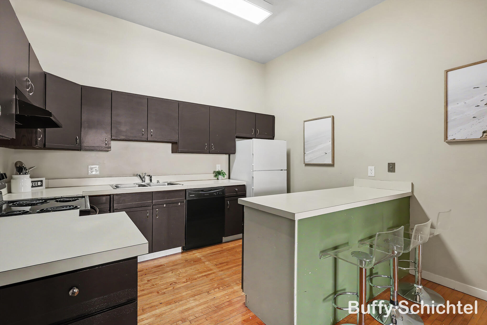 297 W Clay Avenue Muskegon MI 49440