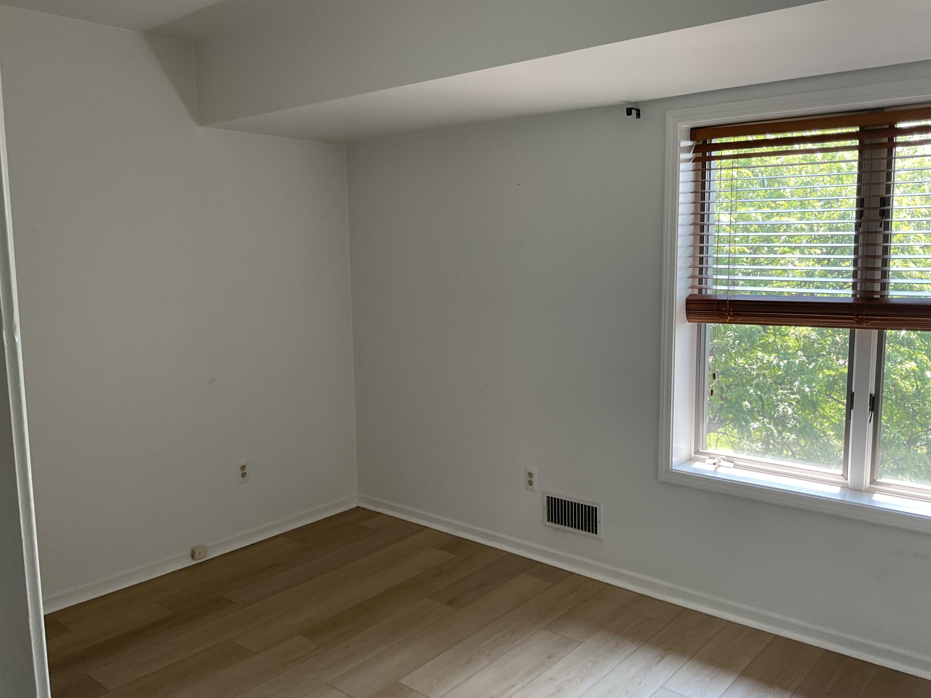 3181 Charlevoix Drive SE Grand Rapids MI 49546