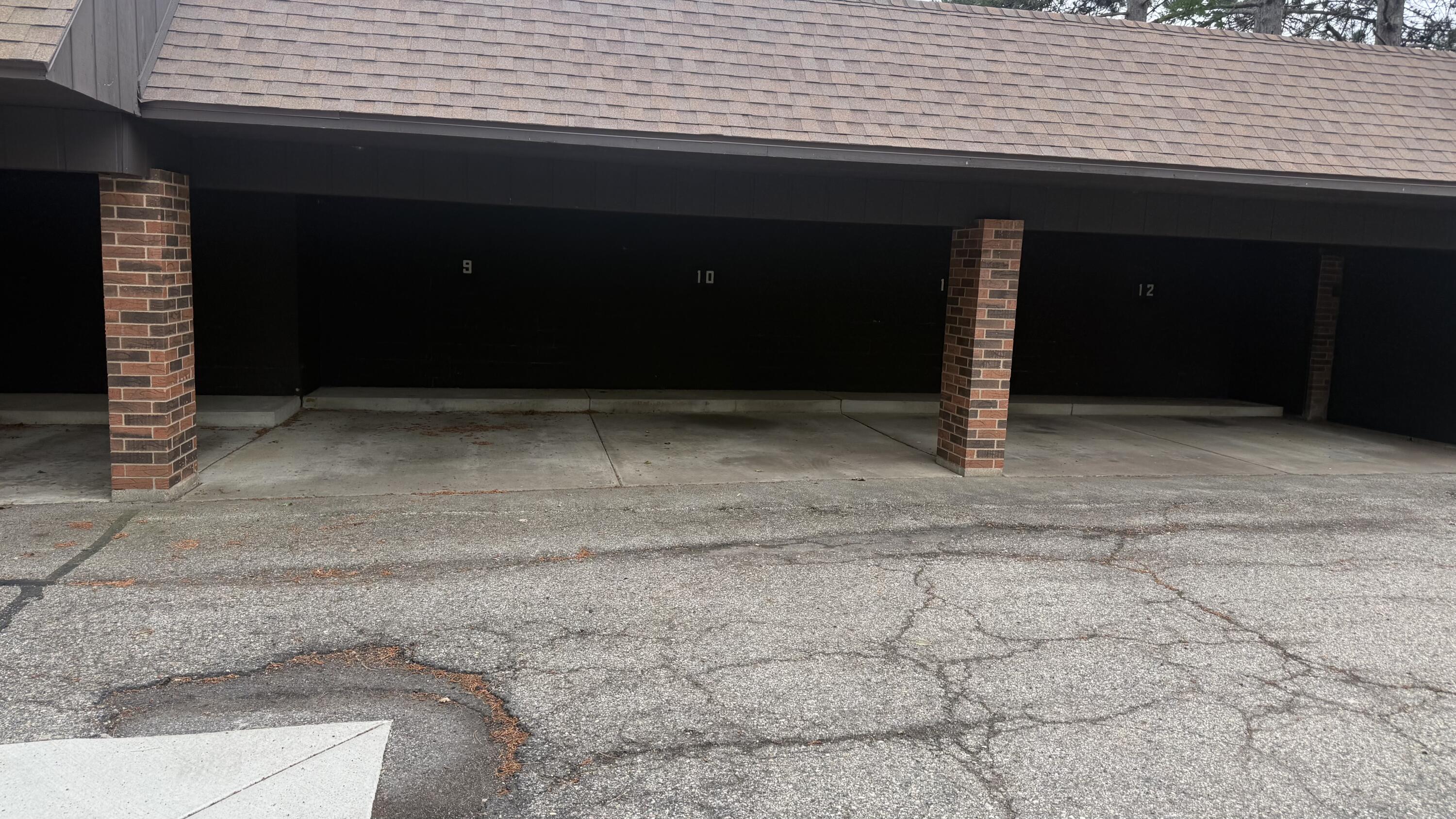 3181 Charlevoix Drive SE Grand Rapids MI 49546