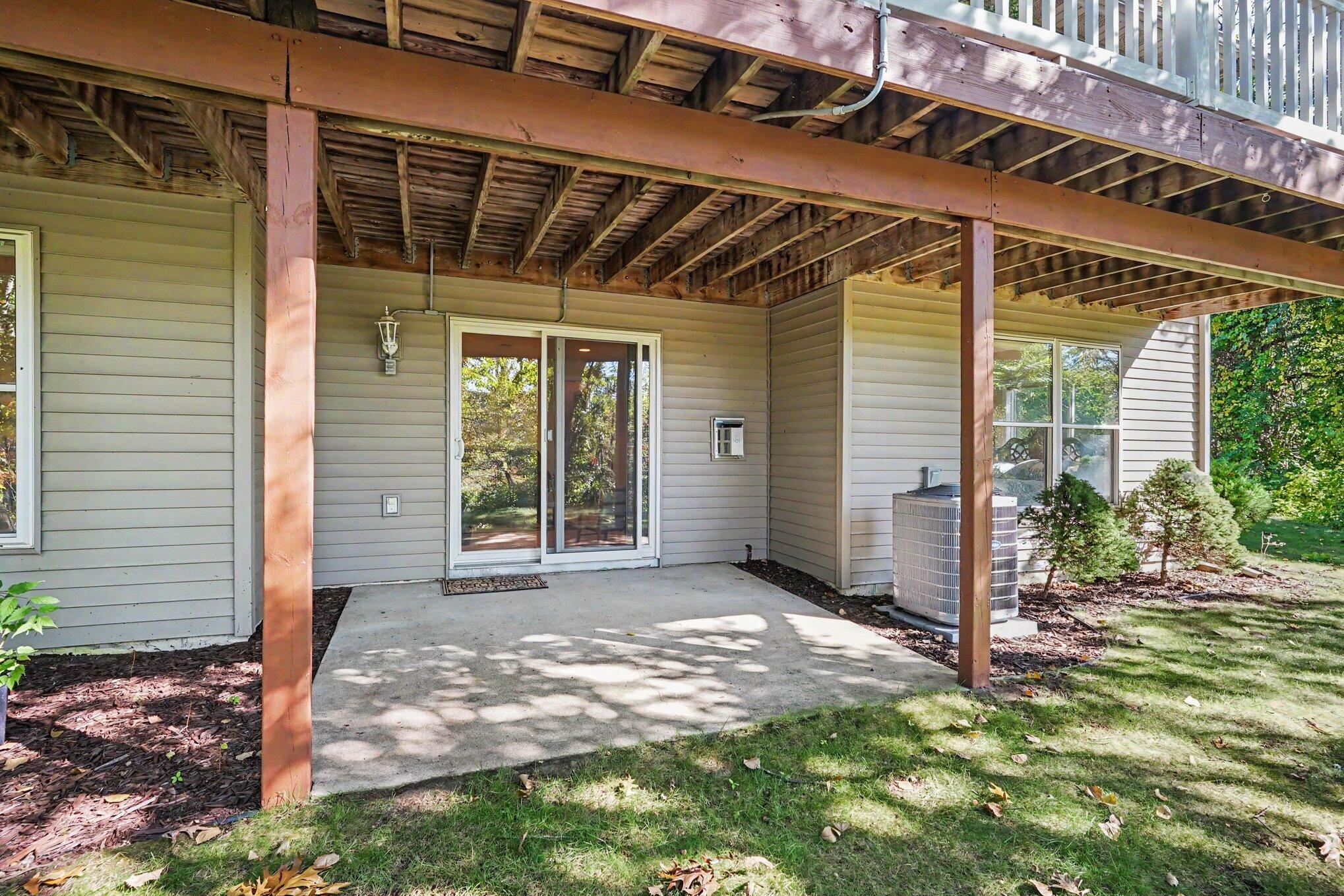 1538 Beechtree Cmns Grand Haven MI 49417