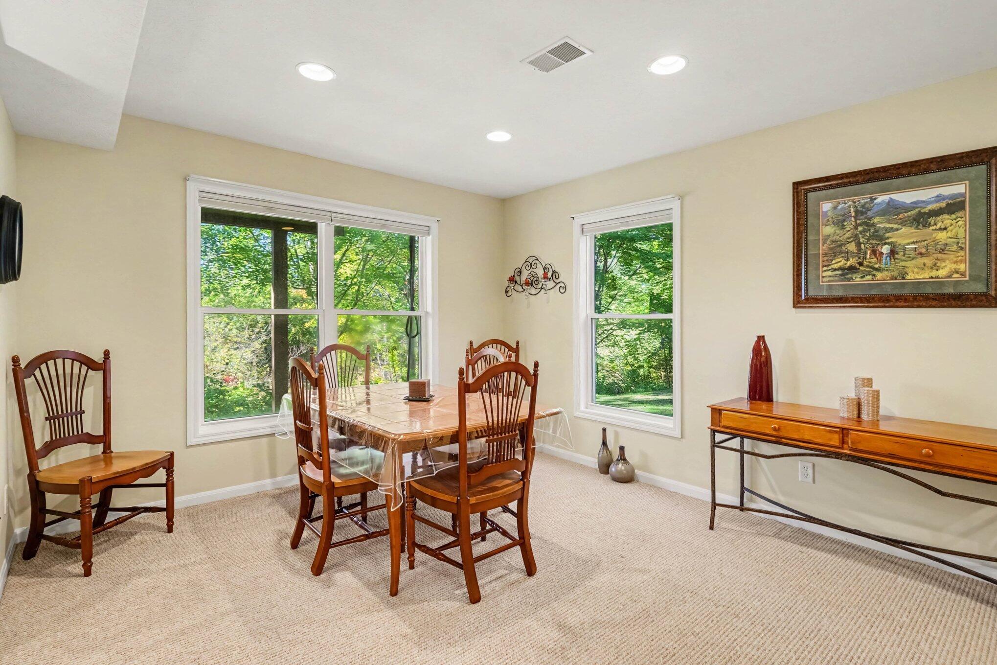 1538 Beechtree Cmns Grand Haven MI 49417