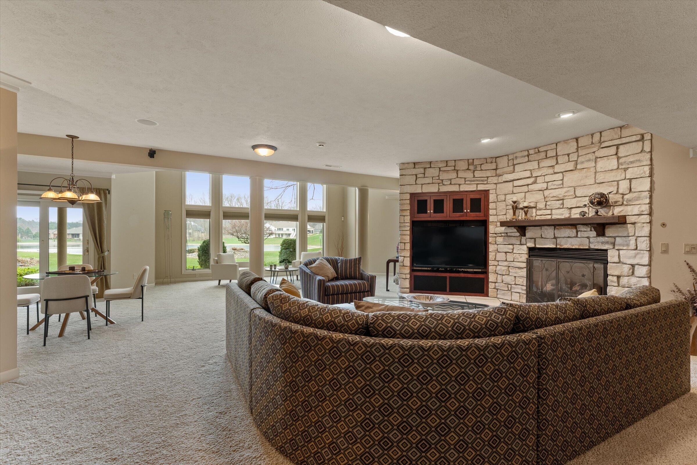 33084 Lake Forest Court Niles MI 49120