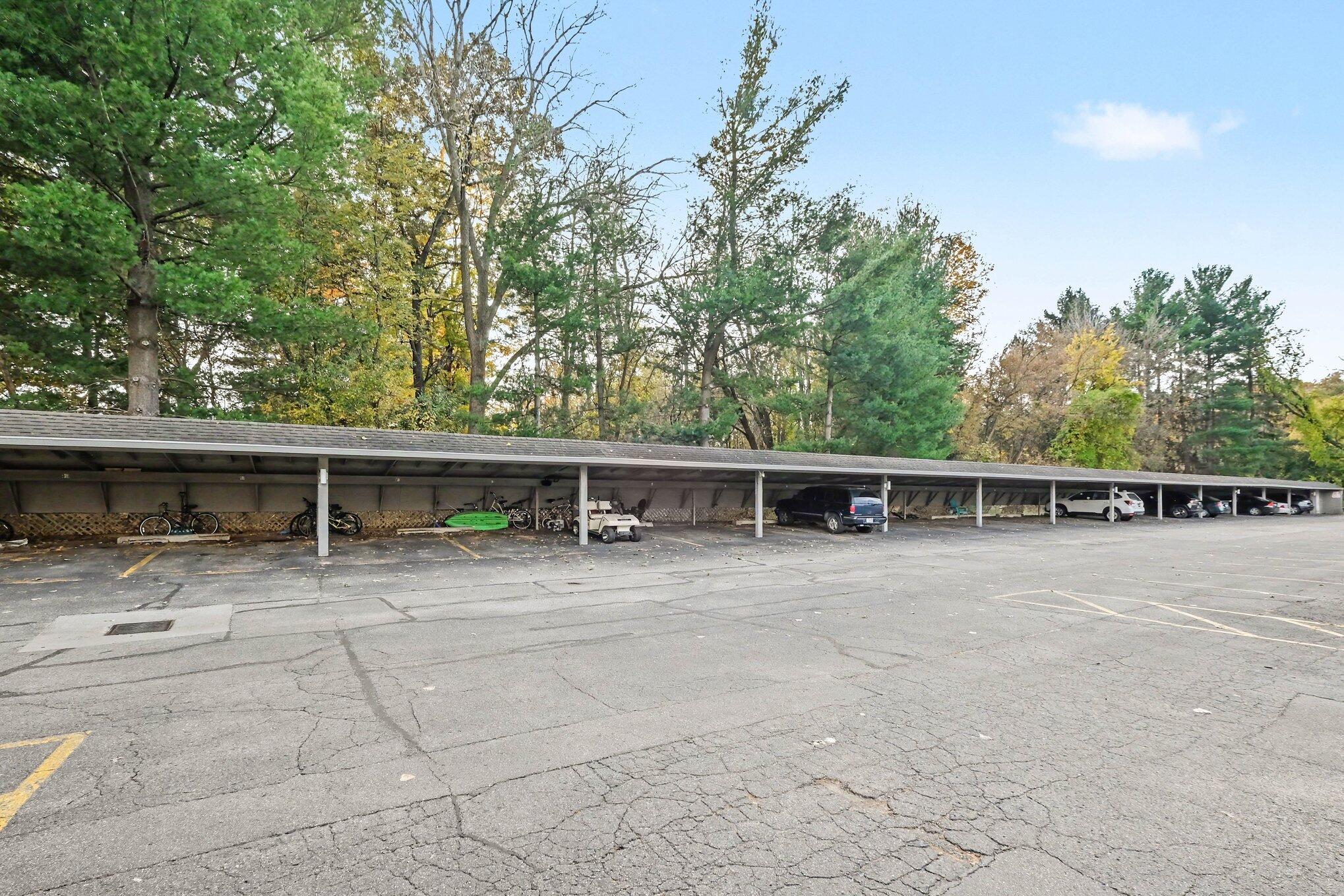 6710 Cascade Road SE Grand Rapids MI 49546