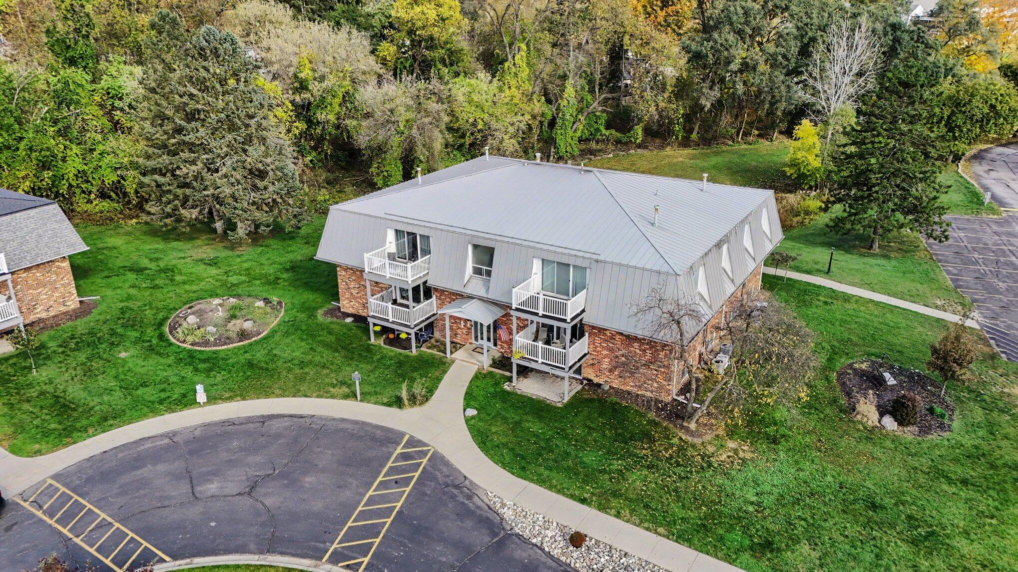 6710 Cascade Road SE Grand Rapids MI 49546
