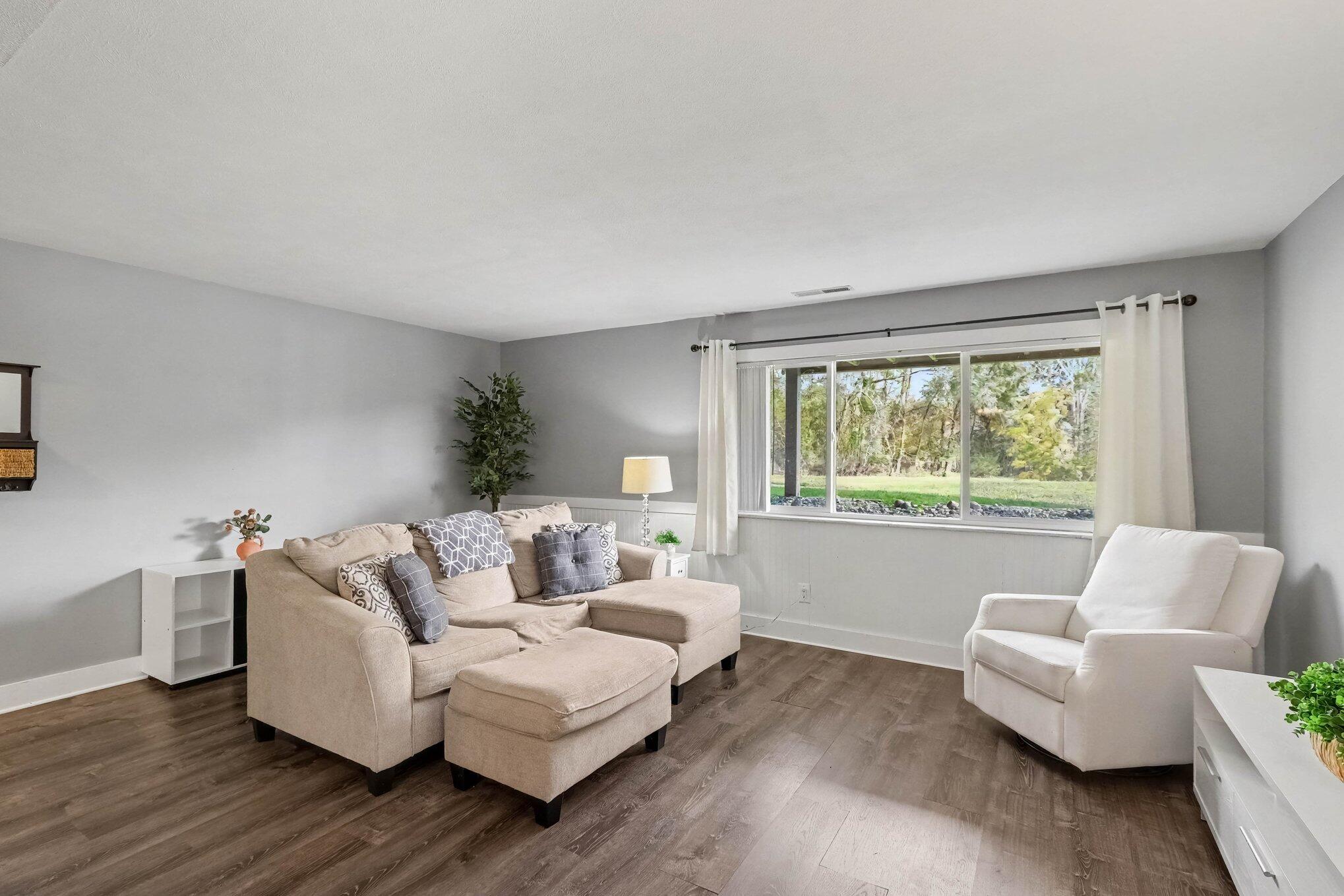 6710 Cascade Road SE Grand Rapids MI 49546