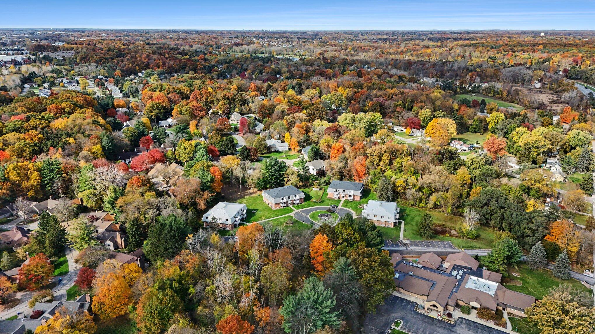 6710 Cascade Road SE Grand Rapids MI 49546