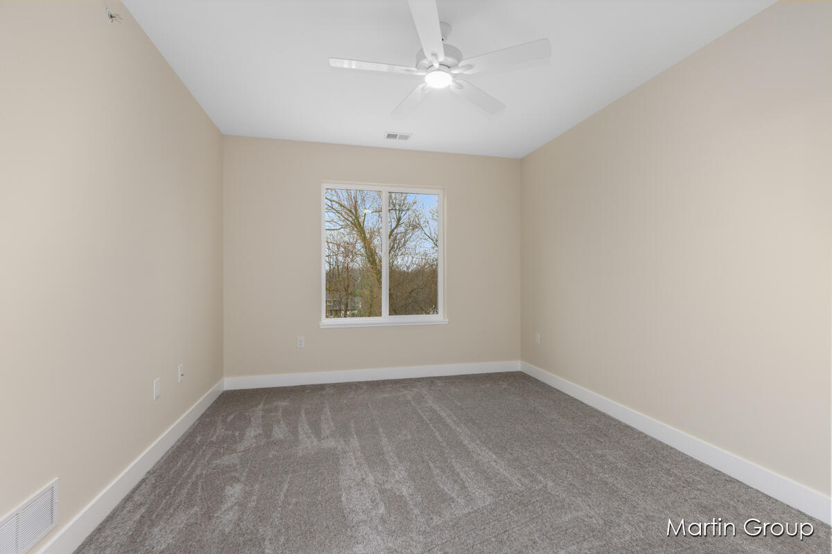 2213 Watertown Way NE Grand Rapids MI 49505
