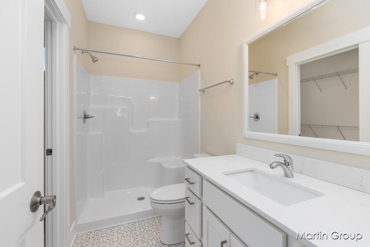 2213 Watertown Way NE Grand Rapids MI 49505