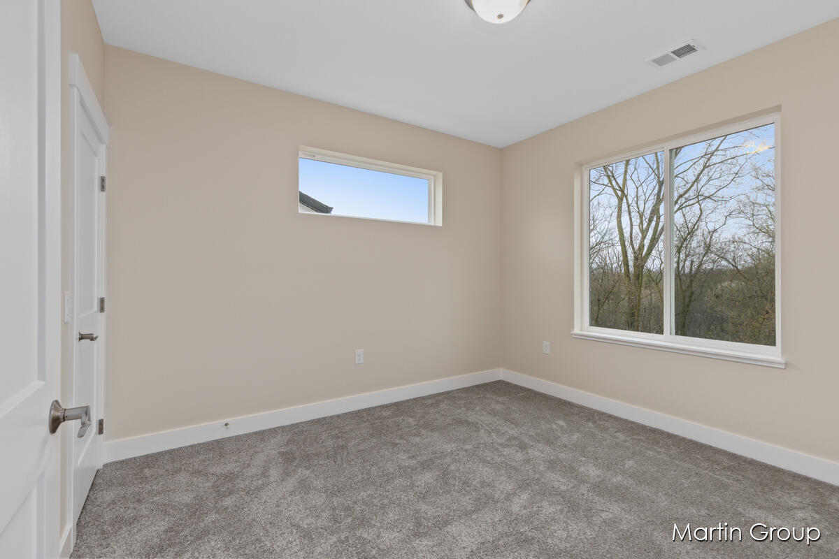 2213 Watertown Way NE Grand Rapids MI 49505