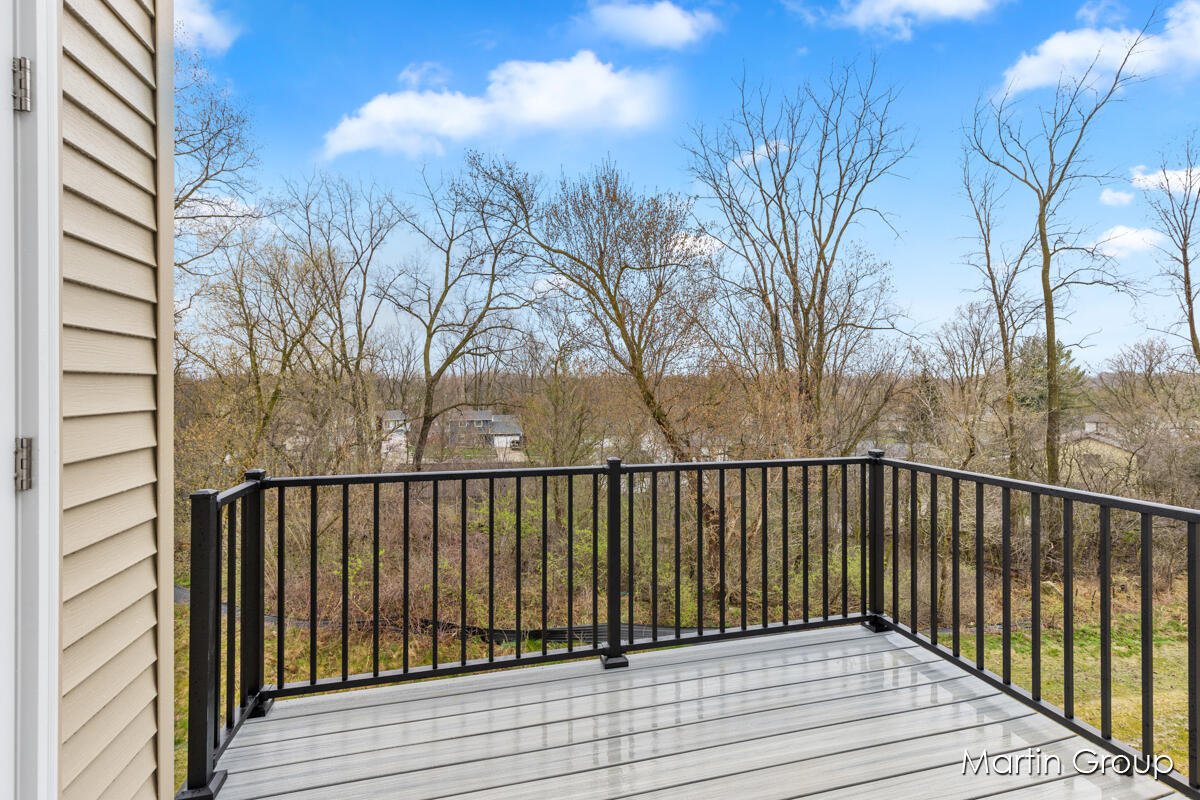 2213 Watertown Way NE Grand Rapids MI 49505