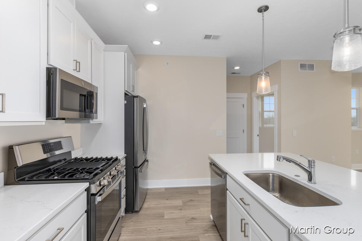 2213 Watertown Way NE Grand Rapids MI 49505