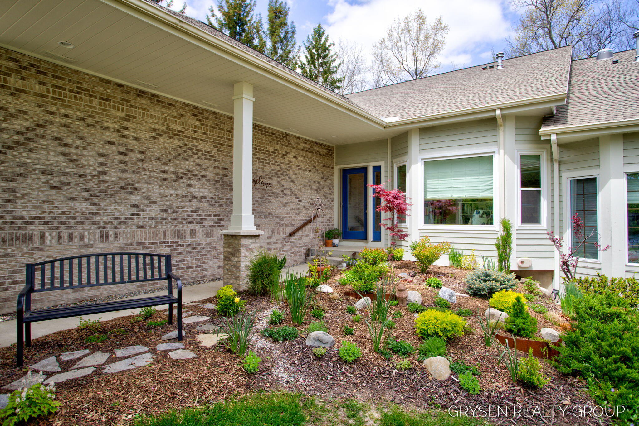 2137 Lamberton Creek Lane NE Grand Rapids MI 49505