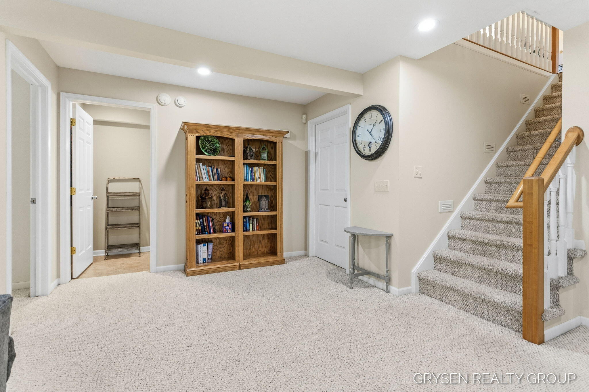 2137 Lamberton Creek Lane NE Grand Rapids MI 49505