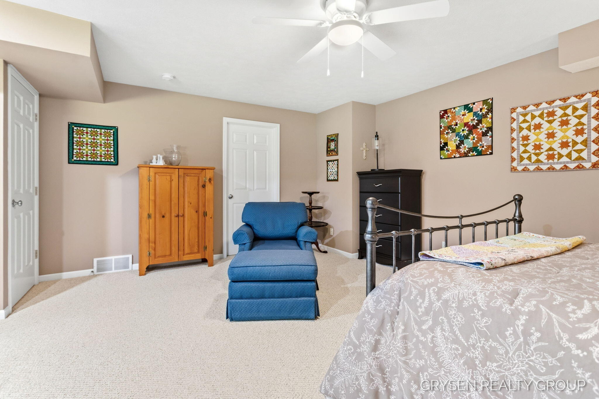 2137 Lamberton Creek Lane NE Grand Rapids MI 49505