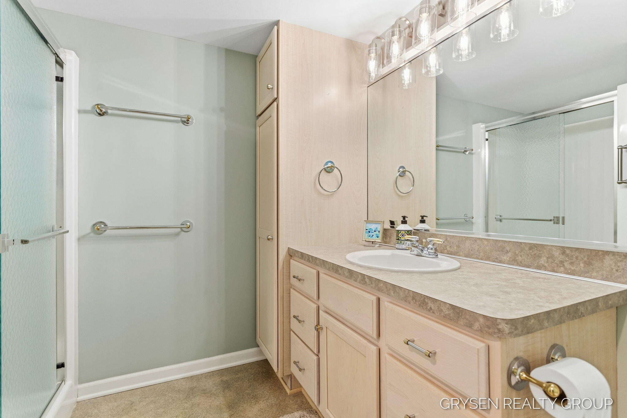2137 Lamberton Creek Lane NE Grand Rapids MI 49505