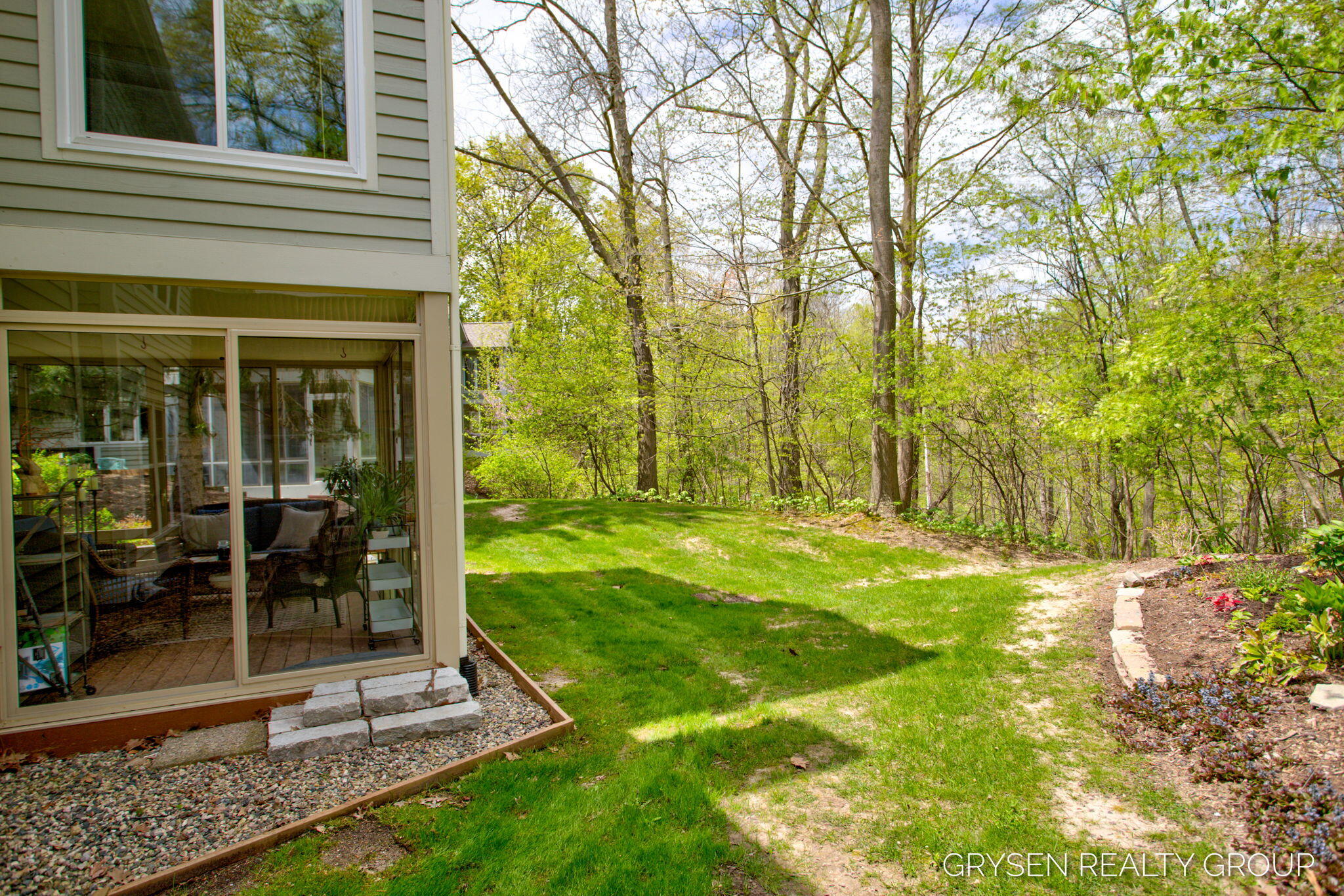 2137 Lamberton Creek Lane NE Grand Rapids MI 49505
