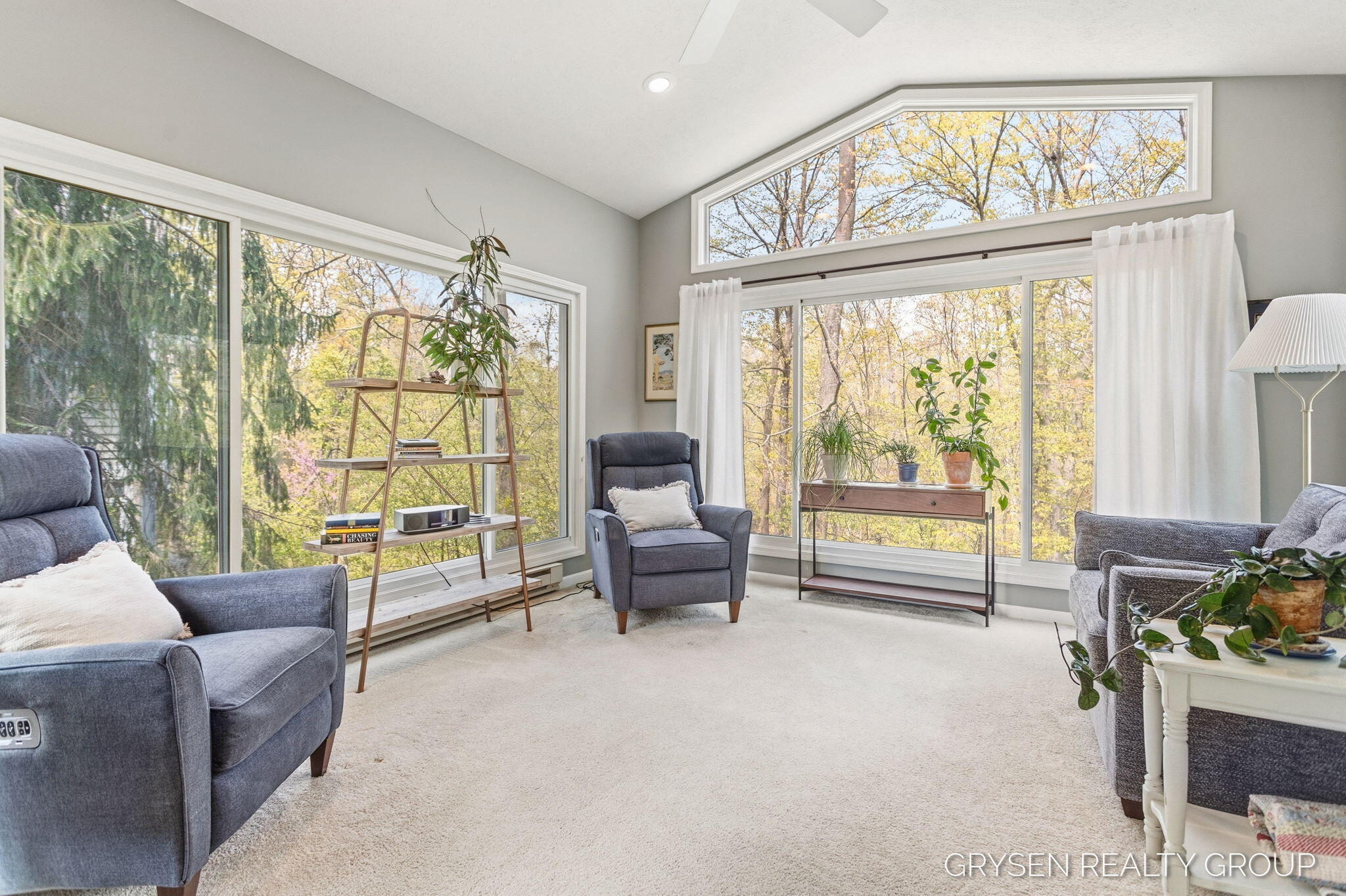 2137 Lamberton Creek Lane NE Grand Rapids MI 49505