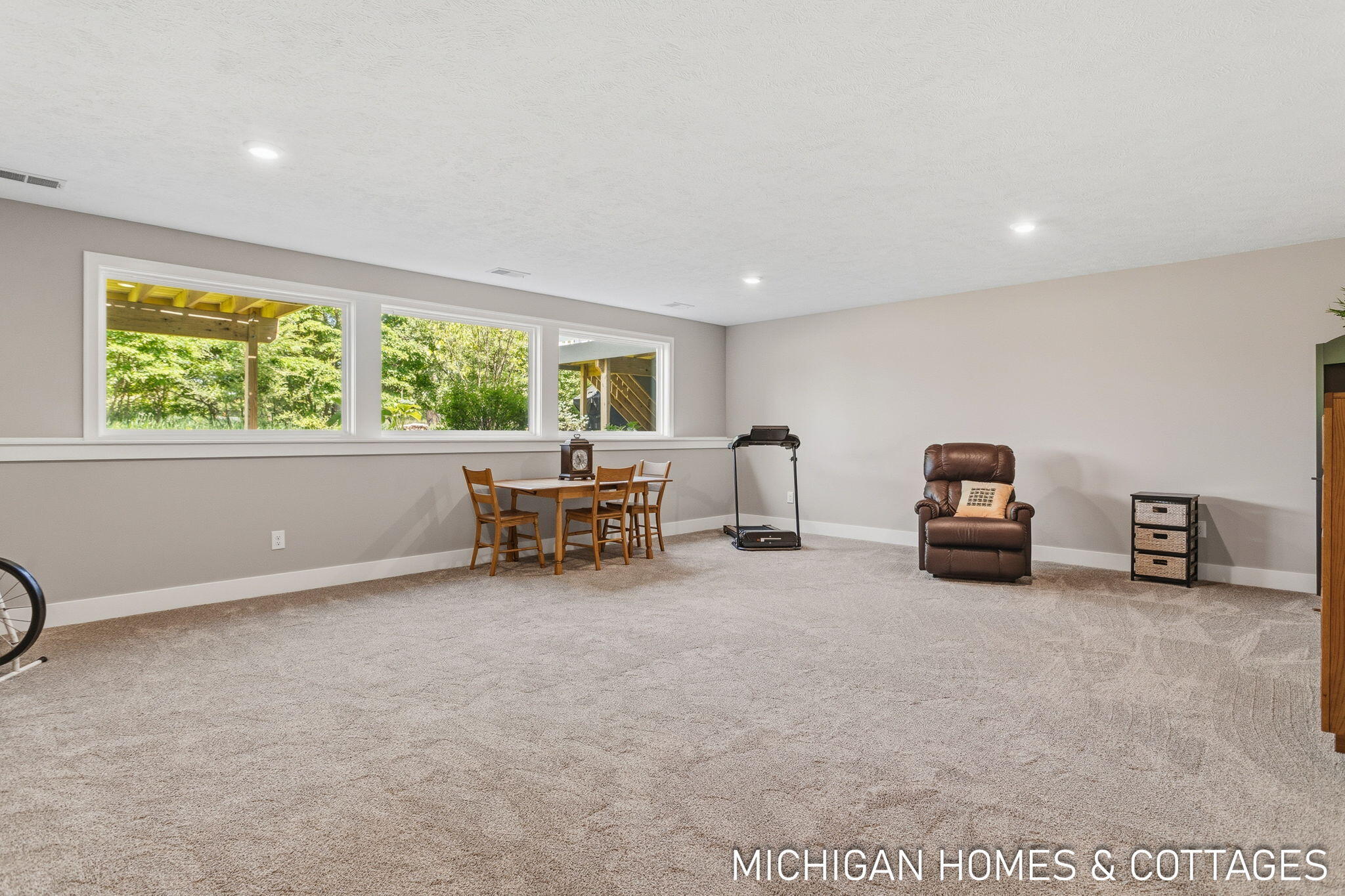 14193 Phoenix Place Holland MI 49424