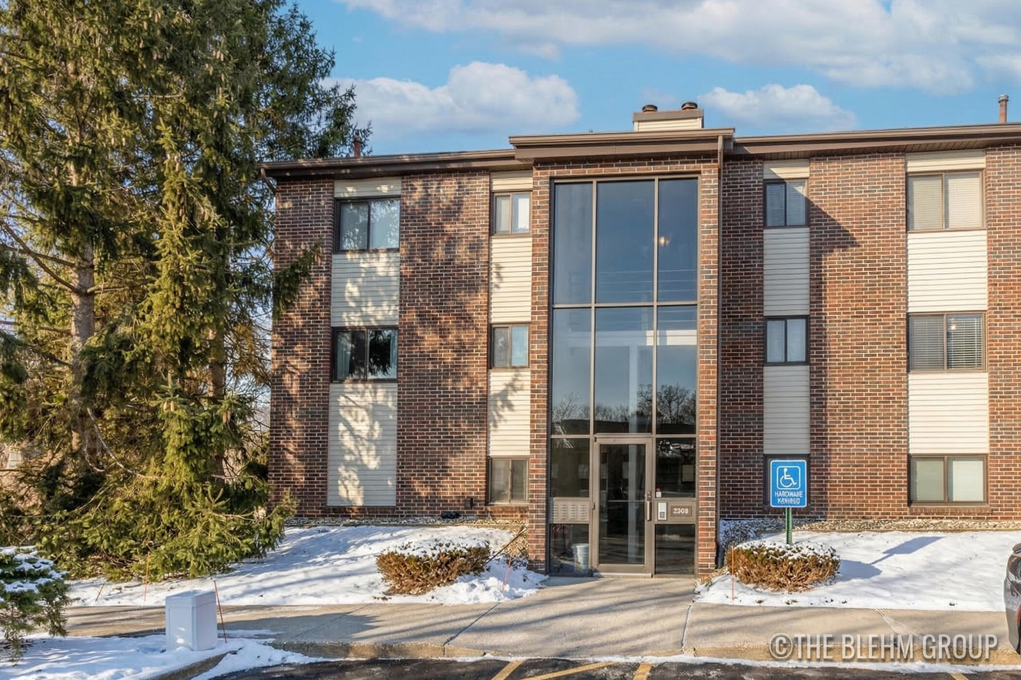 3288 Devonwood Hills NE Grand Rapids MI 49525