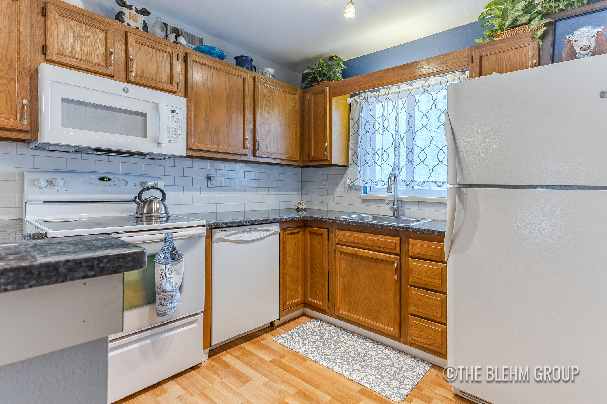 3288 Devonwood Hills NE Grand Rapids MI 49525