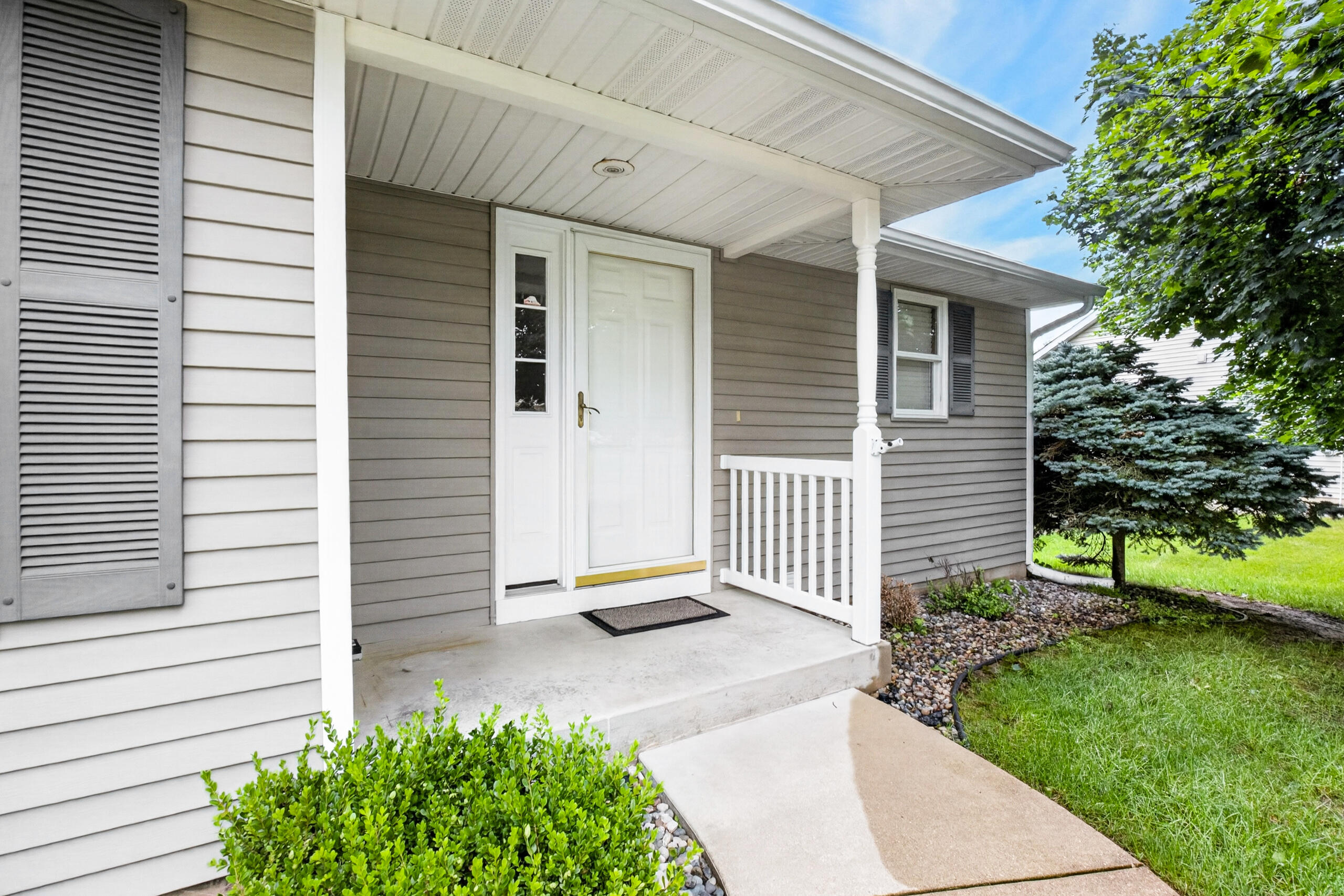 9811 Fort Myers Parkway Portage MI 49002