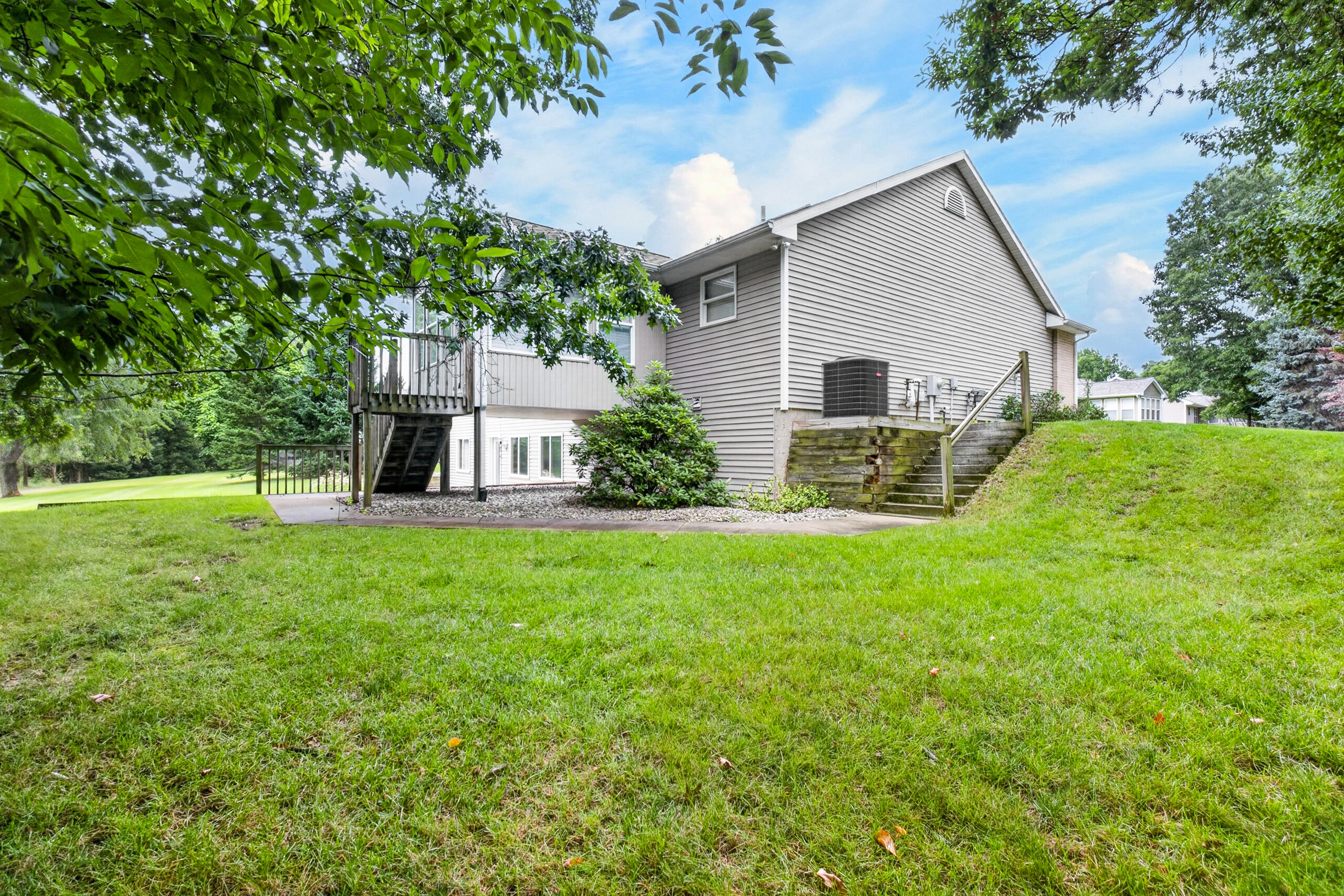 9811 Fort Myers Parkway Portage MI 49002