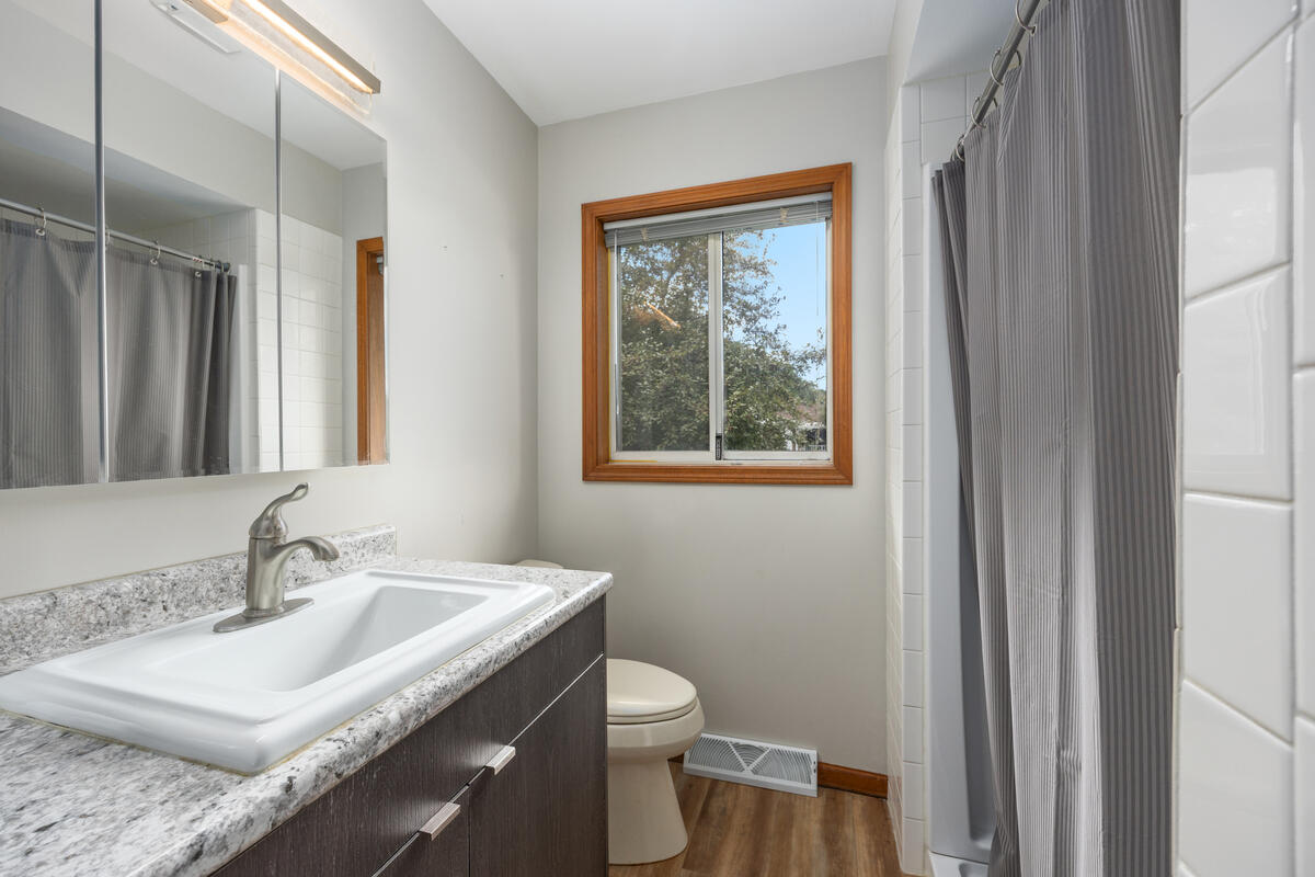 5946 Leisure South Drive SE Grand Rapids MI 49548