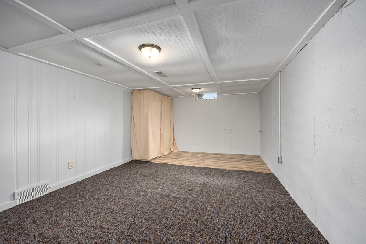 5946 Leisure South Drive SE Grand Rapids MI 49548