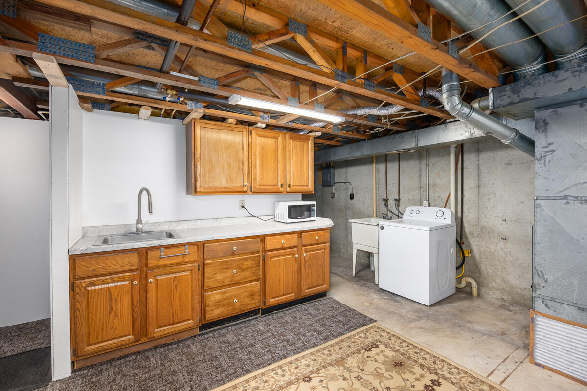 5946 Leisure South Drive SE Grand Rapids MI 49548