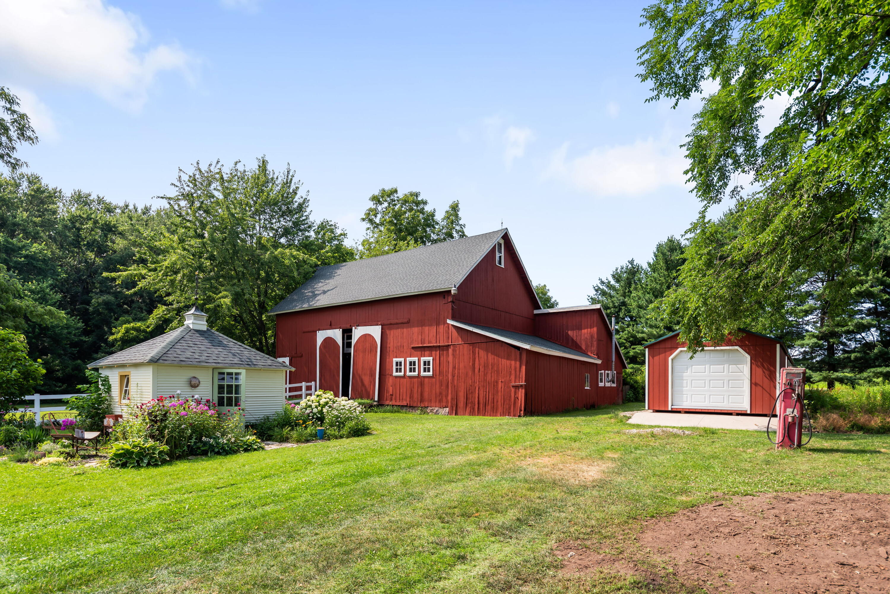 6475 Olive Branch Road Galien MI 49113