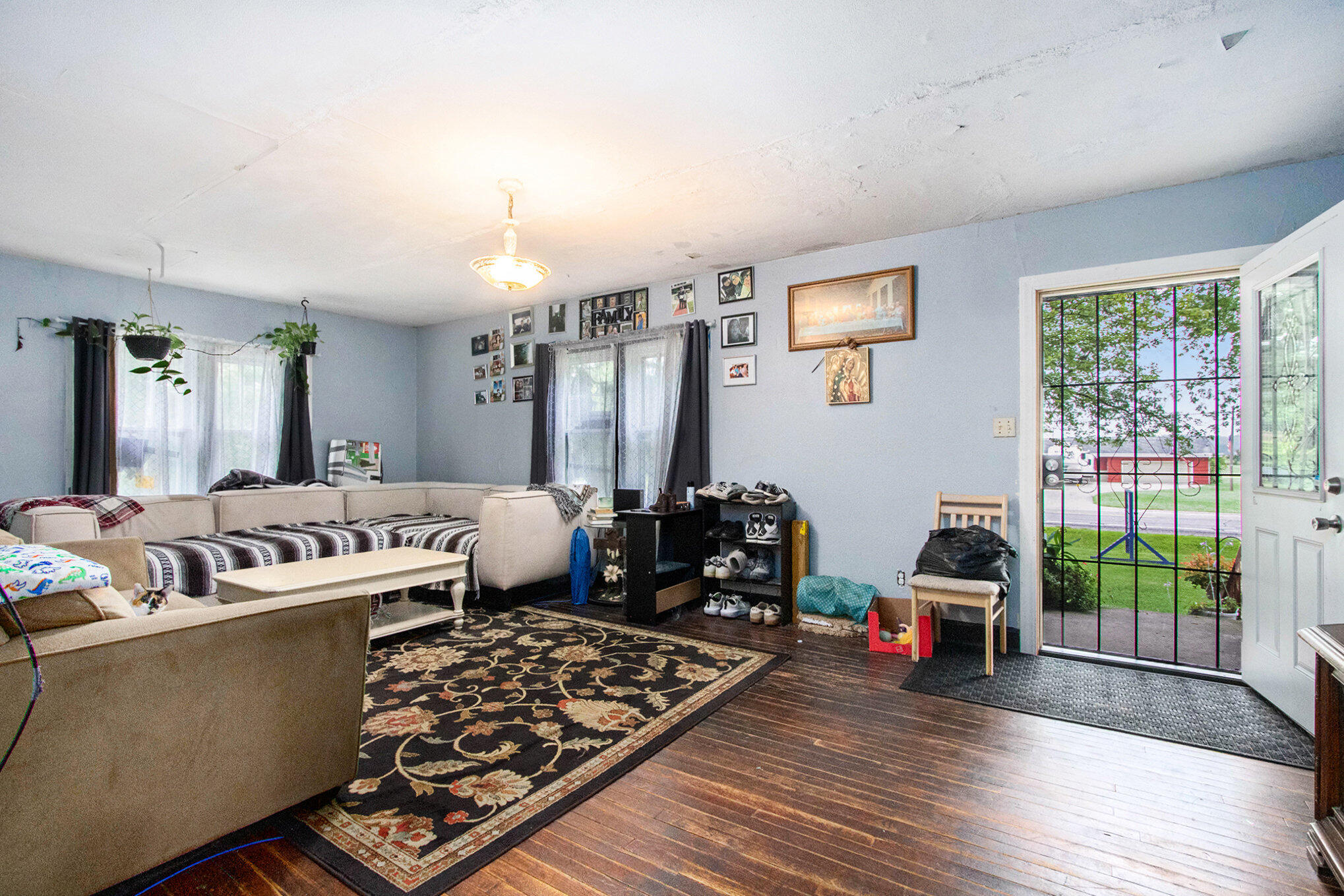 7079 Us-12 Three Oaks MI 49128