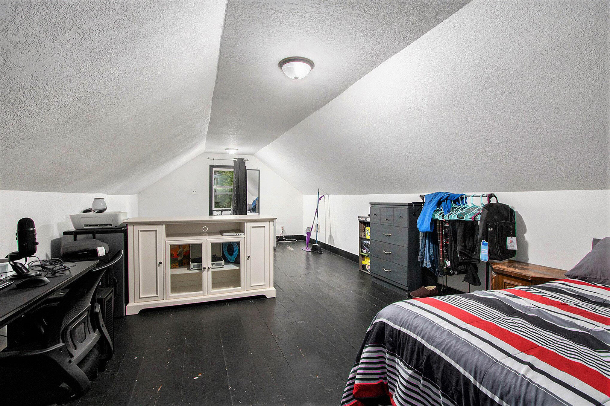 7079 Us-12 Three Oaks MI 49128