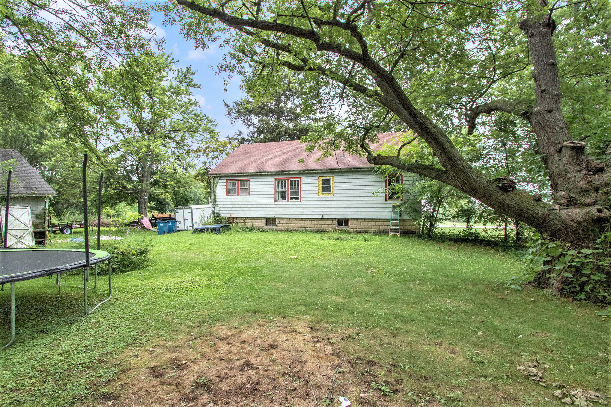 7079 Us-12 Three Oaks MI 49128