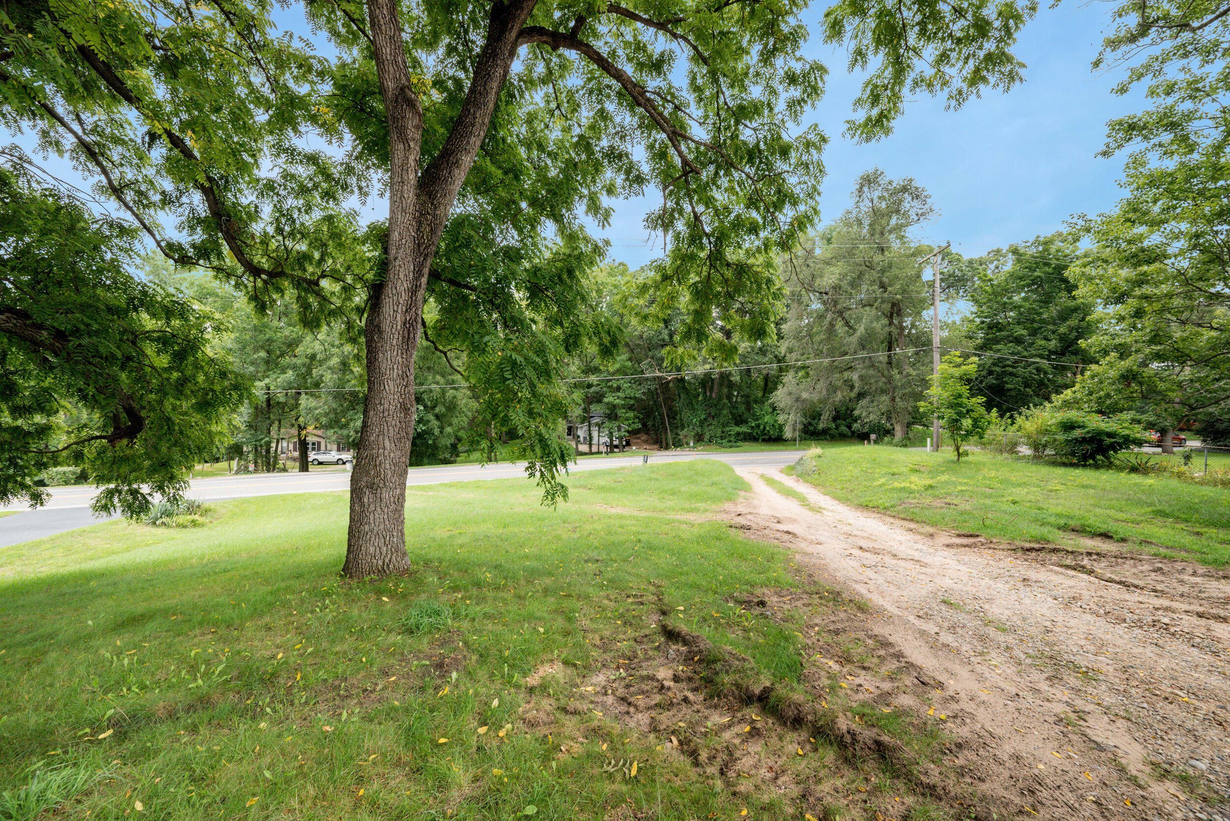 3503 3 Mile Road NE Grand Rapids MI 49525