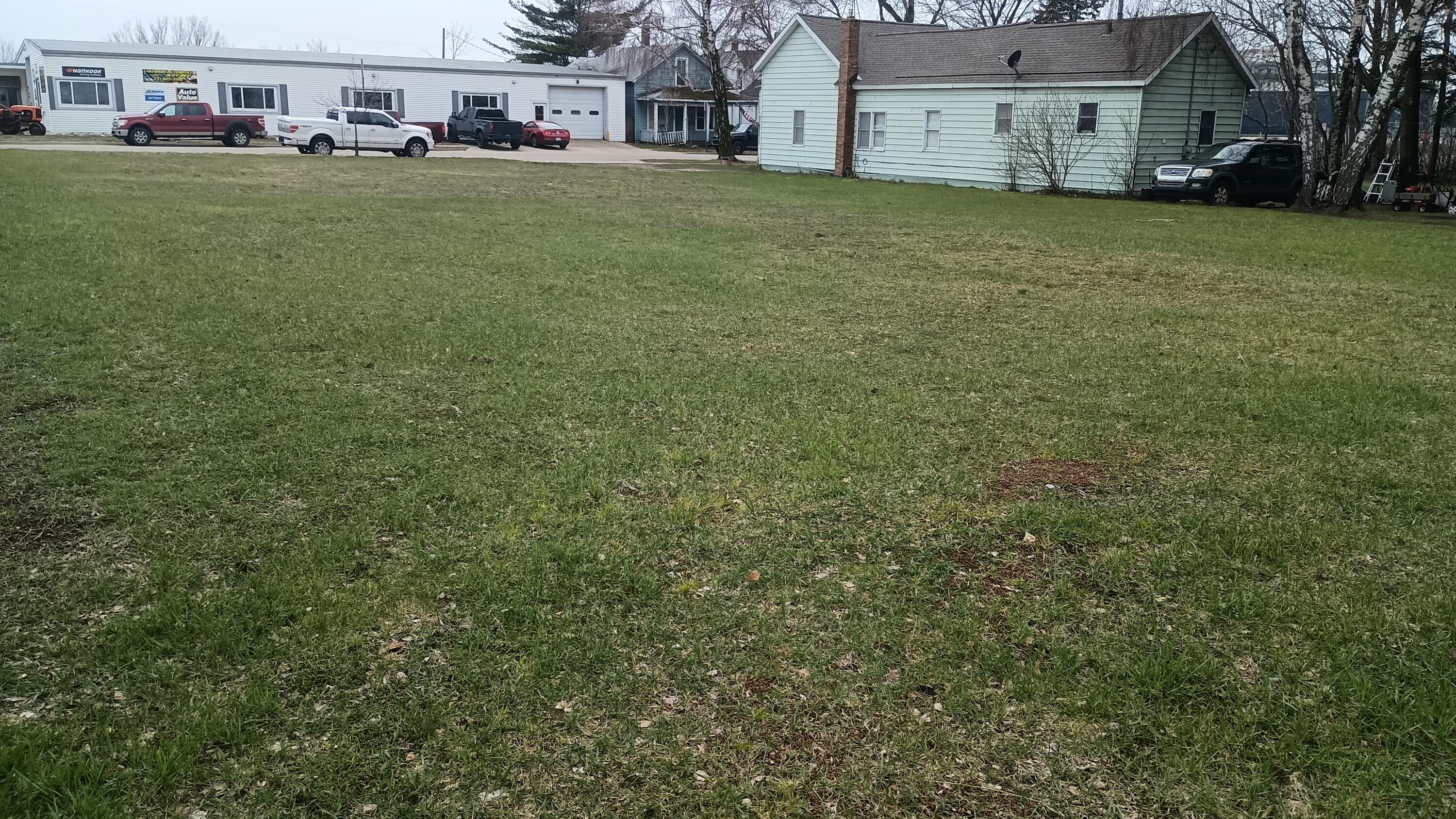 102 W Dowland Street Ludington MI 49431